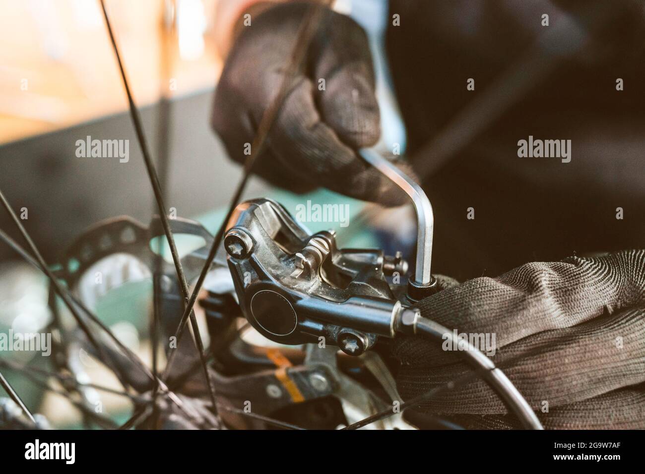 Using an allen key bike hi-res stock photography and images - Alamy