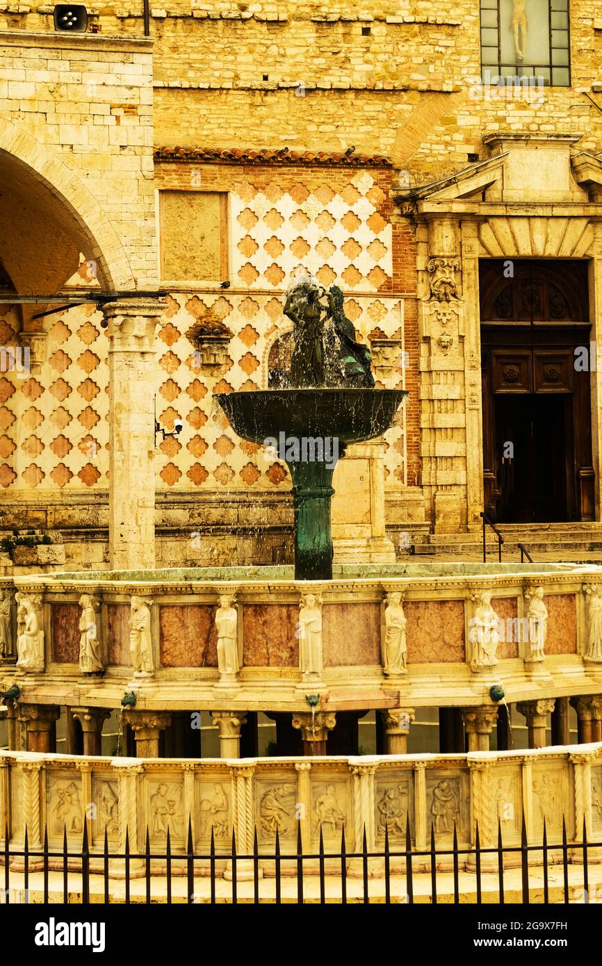 Fontana Maggiore in front of Cattedrale of San Lorenzo in Perugia Italy Stock Photo