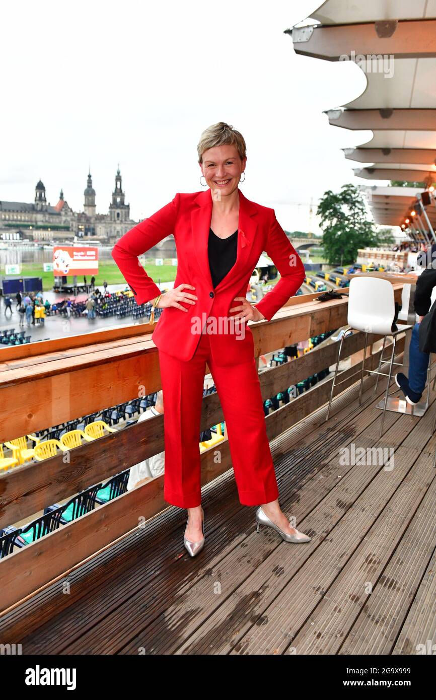 Karen Heinrichs beim 15. Hope Jubiläumskonzert auf dem Areal der Filmnächte am Königsufer Dresden. Dresden, 07.08.2021 Stock Photo