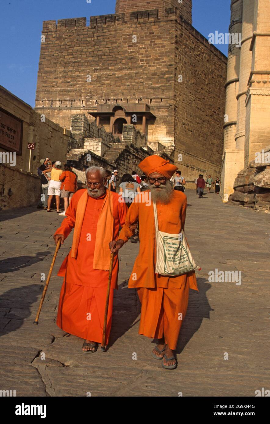 Old Monks By Temple Hi res Stock Photography And Images Alamy old-monks-by-temple-hi-res-stock-photography-and-images-alamy