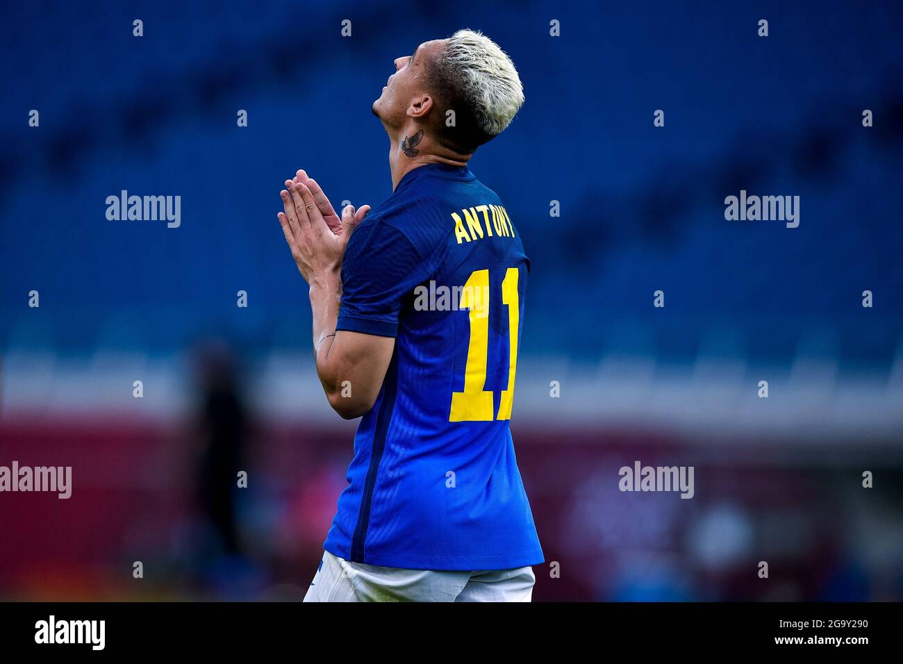 Antony, Ajax, brazilian soccer player, portrait, red stone background,  football, HD wallpaper | Peakpx