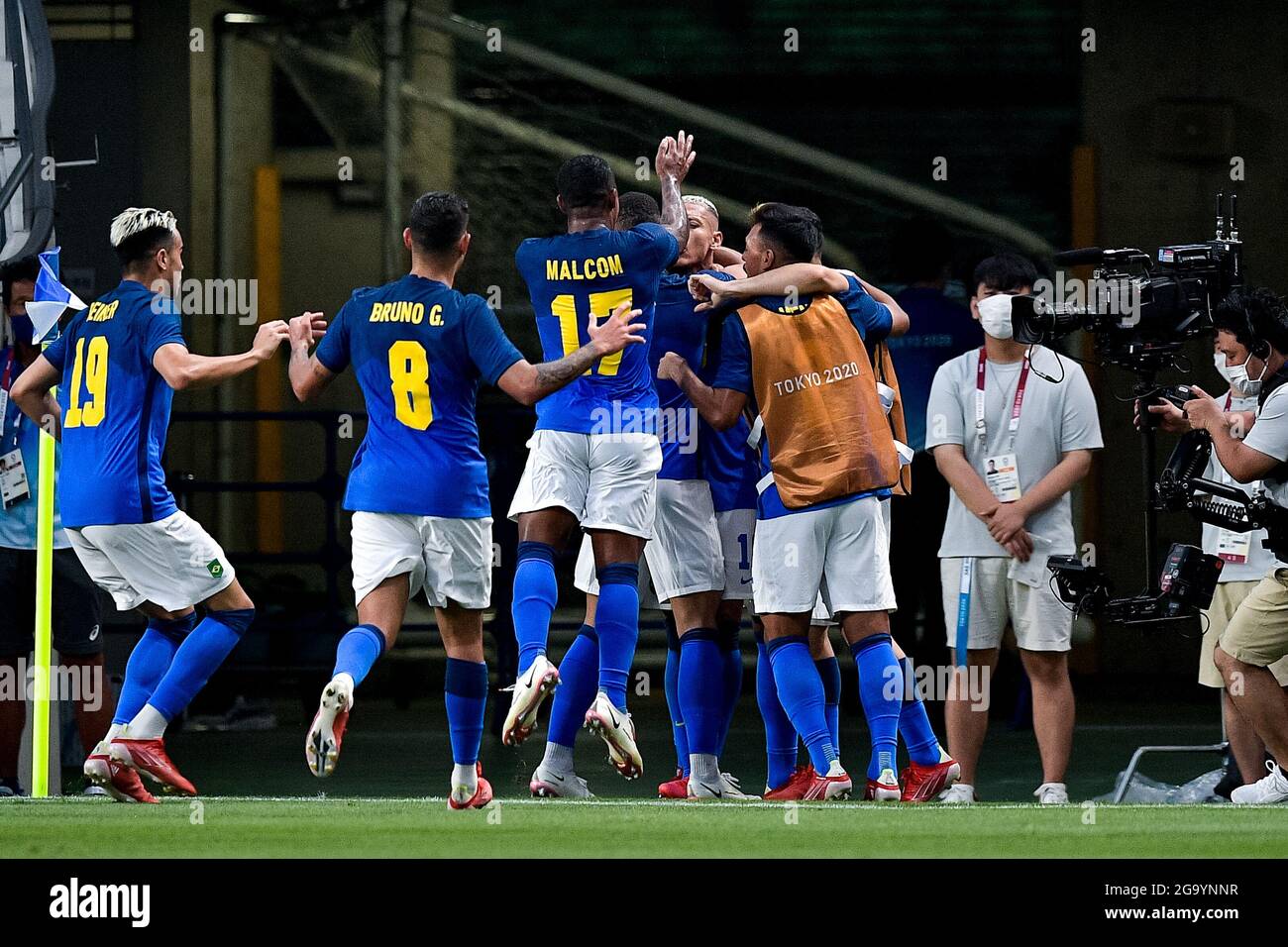 SAITAMA, JAPAN - JULY 28: Richarlison of Brazil celebrates with his team mates after scoring his sides second goal during the Tokyo 2020 Olympic Mens Football Tournament match between Saudi Arabia and Brazil at Saitama Stadium on July 28, 2021 in Saitama, Japan (Photo by Pablo Morano/Orange Pictures) Stock Photo
