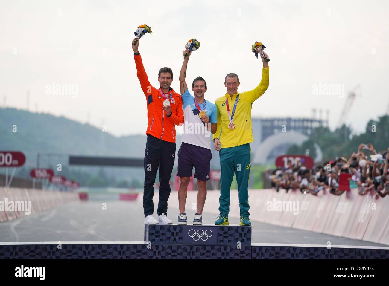 Shizuoka, Japan. 28th July, 2021. (L-R) DUMOULIN Tom (NED) - Silver medal, ROGLIC Primoz (SLO) - Gold medal, DENNIS Rohan (AUS) - Bronze medal Cycling : Men's Individual Time Trial medal ceremony during the Tokyo 2020 Olympic Games at the Fuji International Speedway in Shizuoka, Japan . Credit: Shutaro Mochizuki/AFLO SPORT/Alamy Live News Stock Photo
