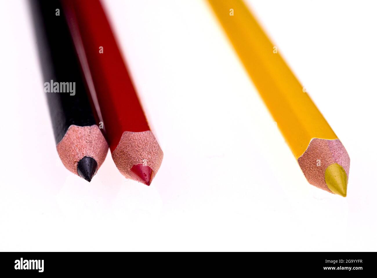 coloured pencils in black.red-dolden, large coaltion Deutschland Stock Photo