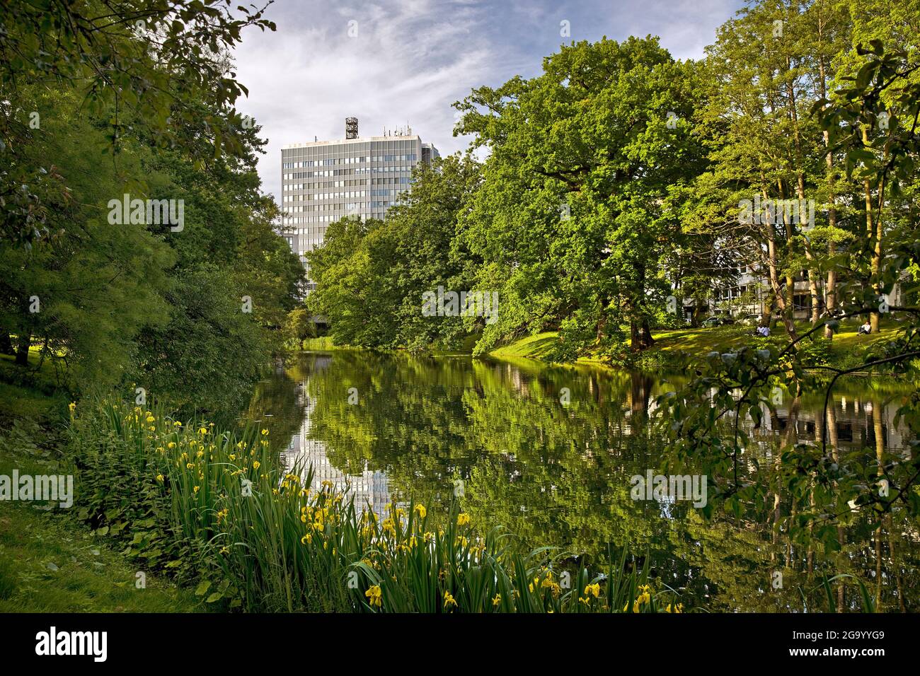 high-rise building and Bremer Wallanlagen, first public park, Germany, Bremen Stock Photo