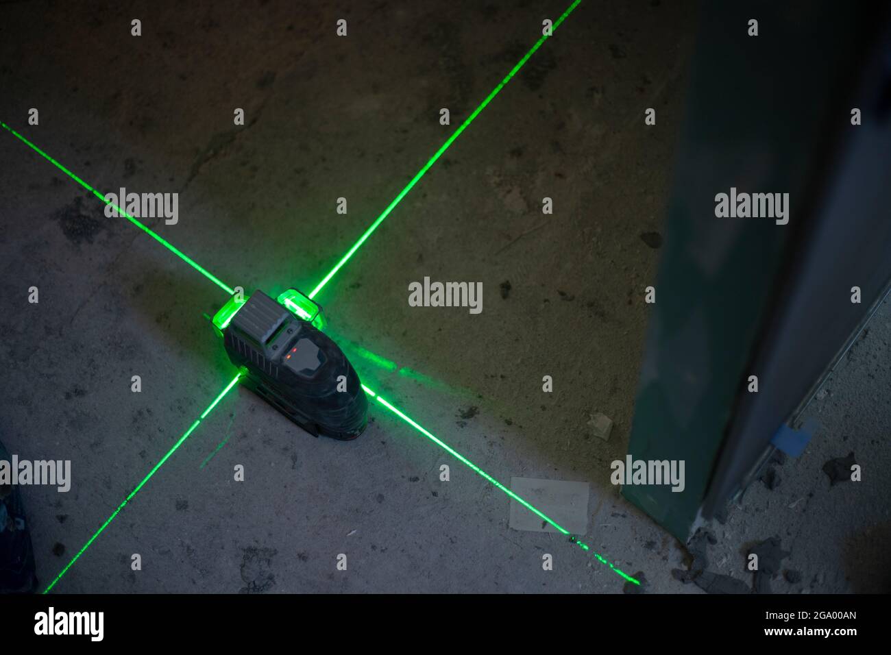 Laser measure hi-res stock photography and images - Alamy