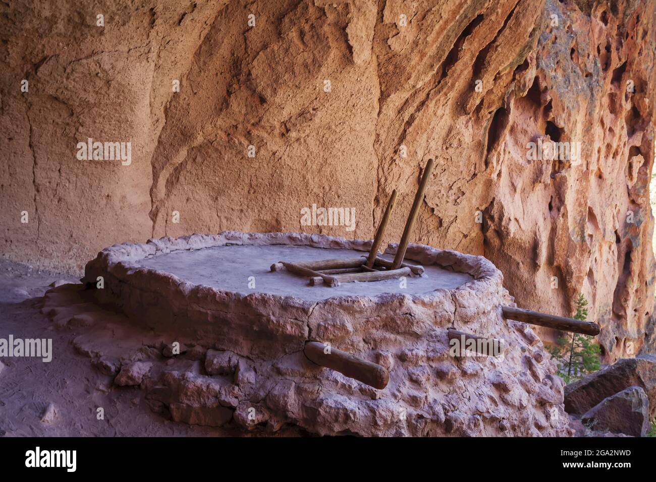 A rooftop entrance to a reconstructed kiva (used for rites and political meetings) in the Pueblo Ruins of the Ancestral Puebloans Stock Photo
