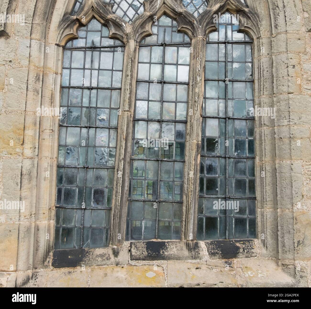 Distorted arch hi-res stock photography and images - Alamy