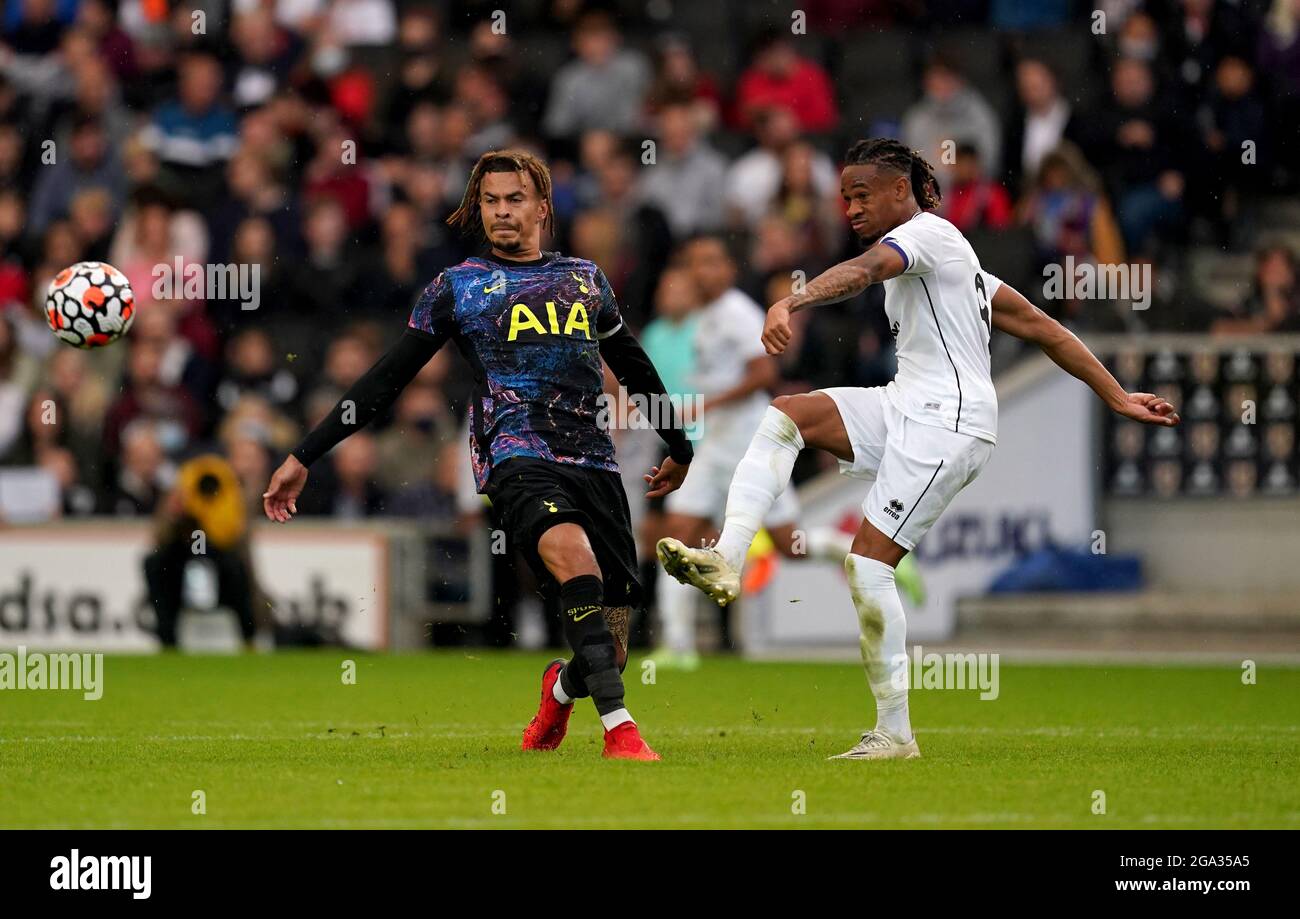 MK DONS デレ・アリ MK Dons' Dele alli and Jonson Clarke-Harris