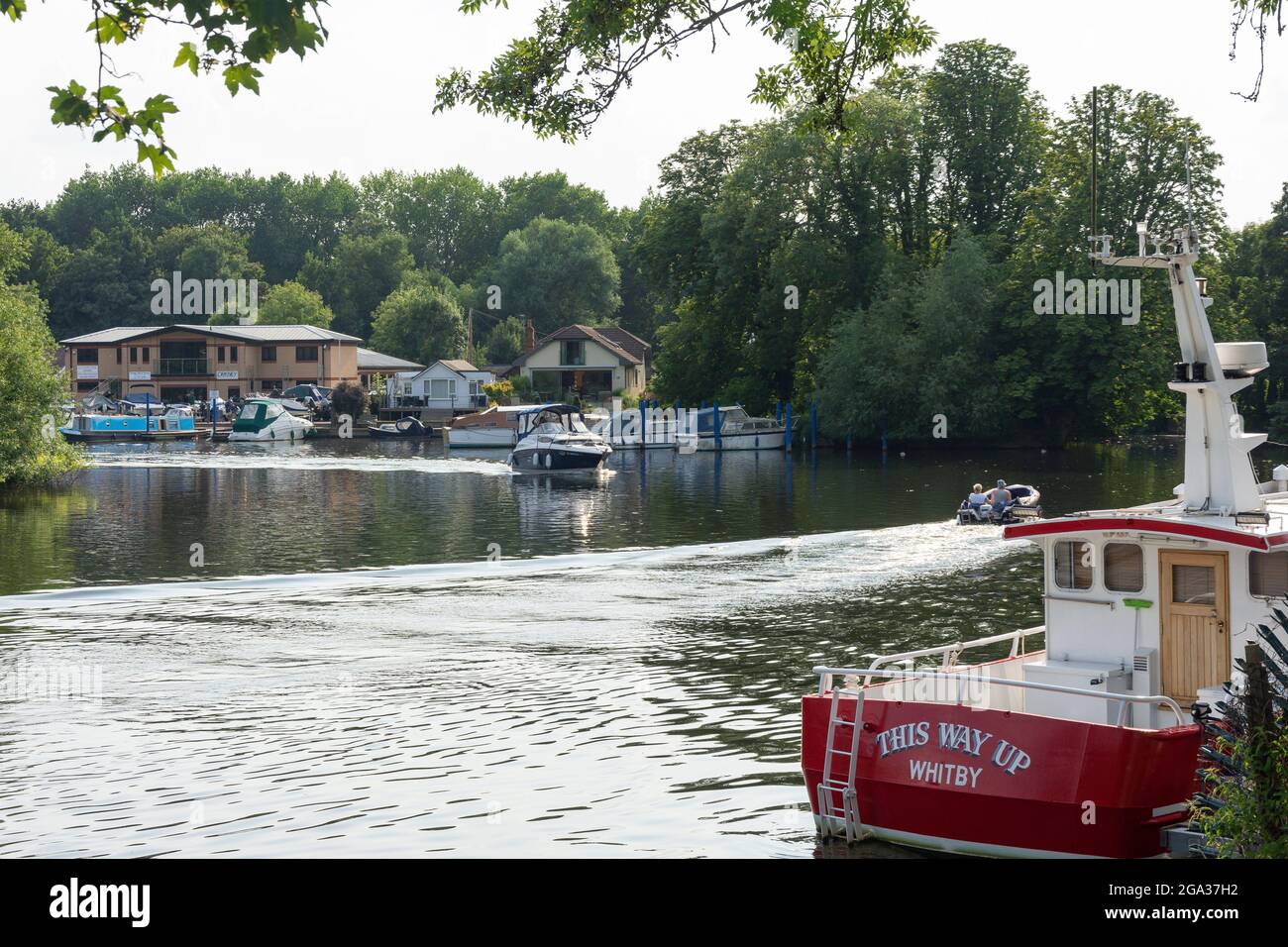 Boating on River Thames, Russell Road, Shepperton, Surrey, England, United Kingdom Stock Photo