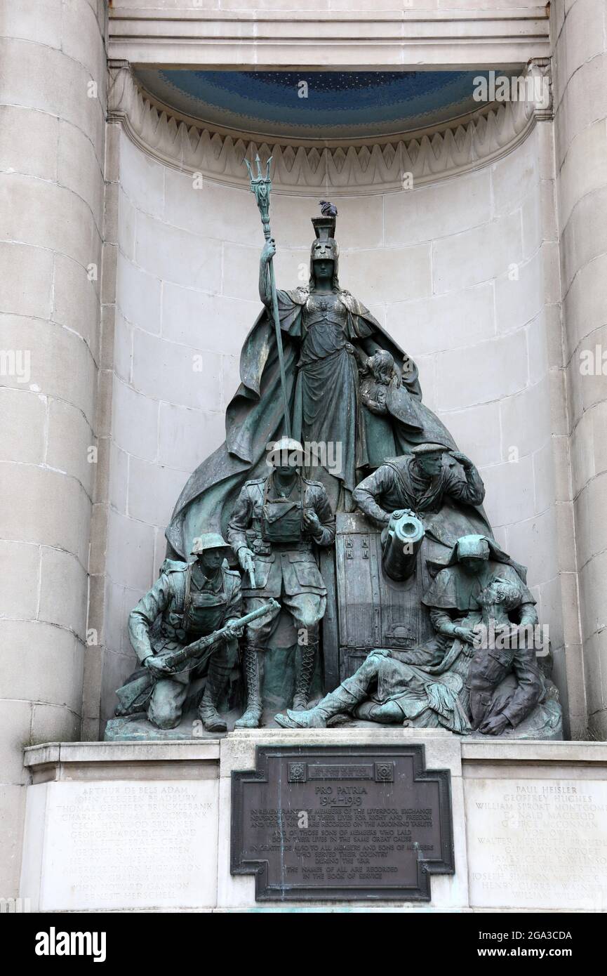 Exchange Newsroom War Memorial in Liverpool Stock Photo