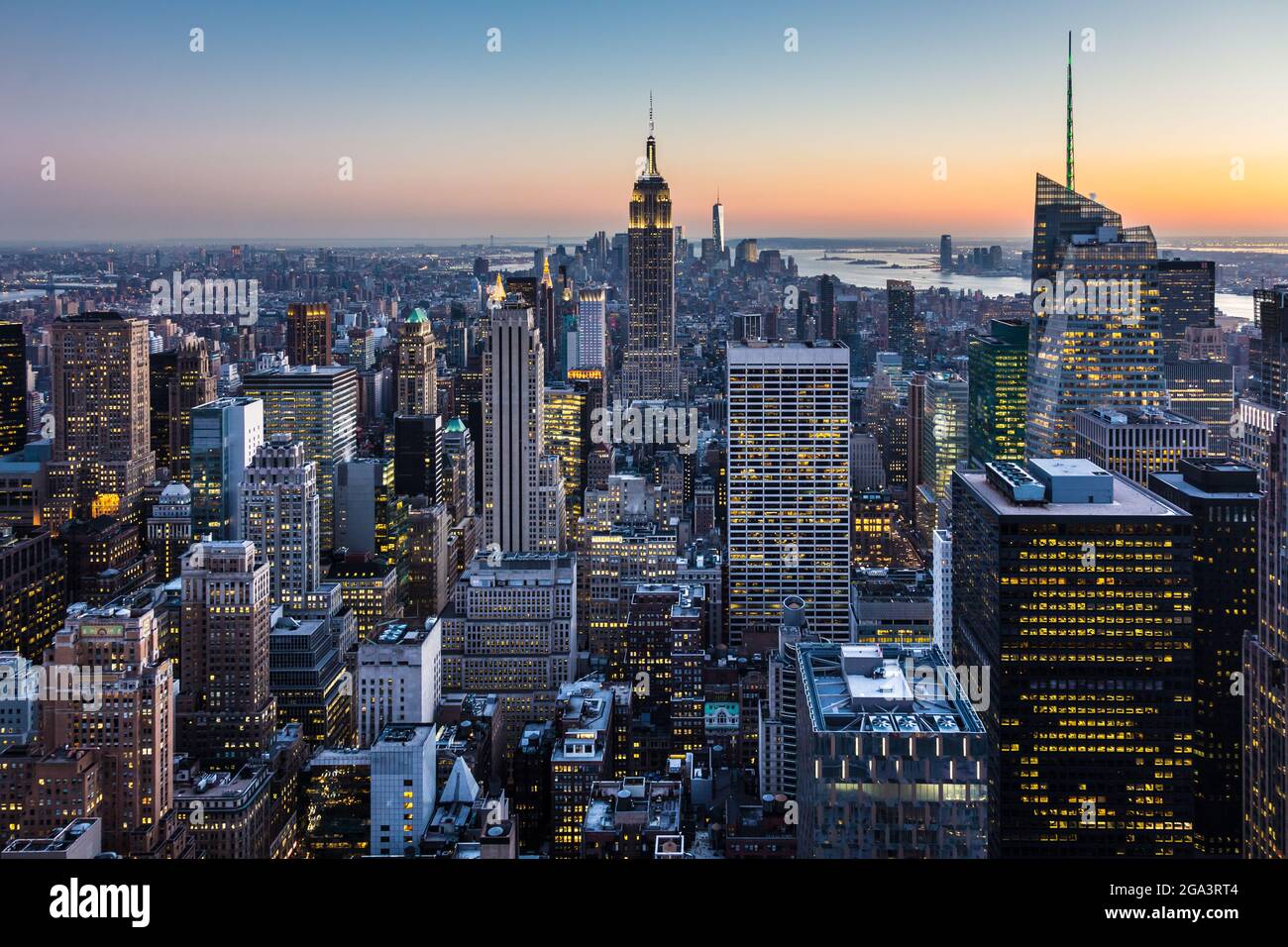 Nyc skyline night penthouse hi-res stock photography and images - Alamy