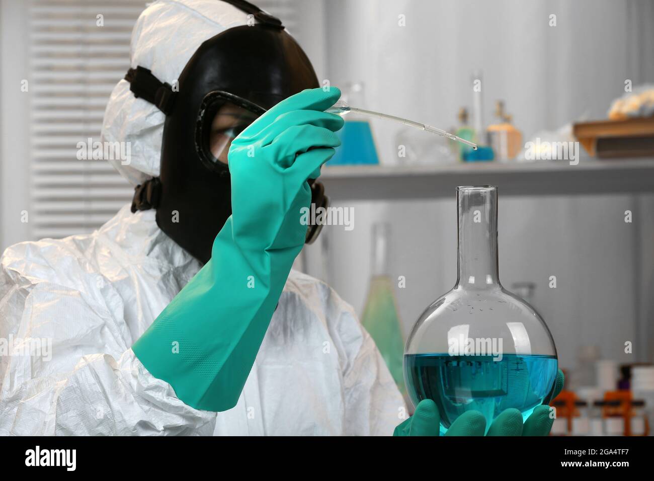 Chemist working in drug laboratory Stock Photo Alamy