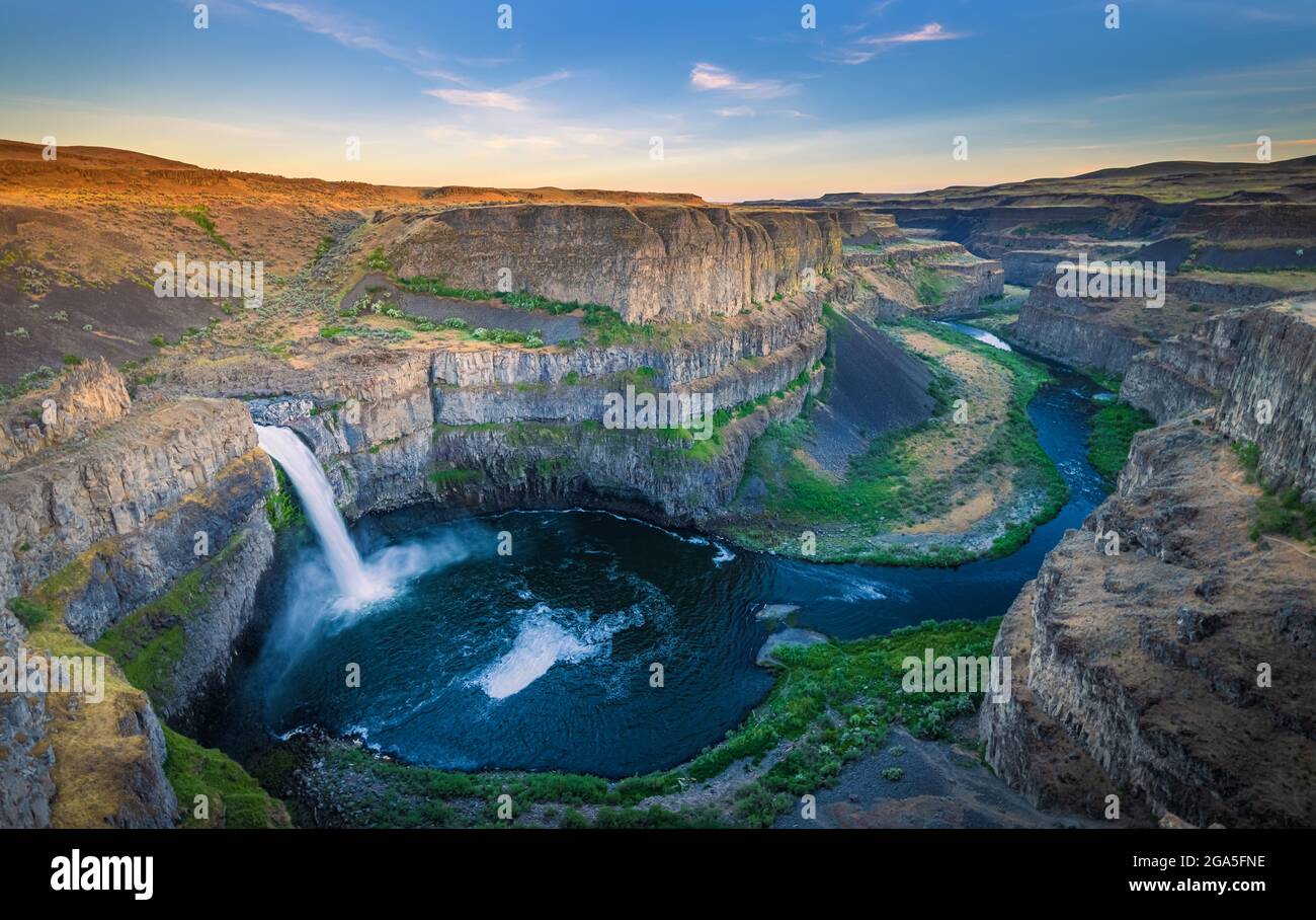 The Palouse Falls lies on the Palouse River, about 4 mi upstream of the confluence with the Snake River in southeast Washington, United States Stock Photo
