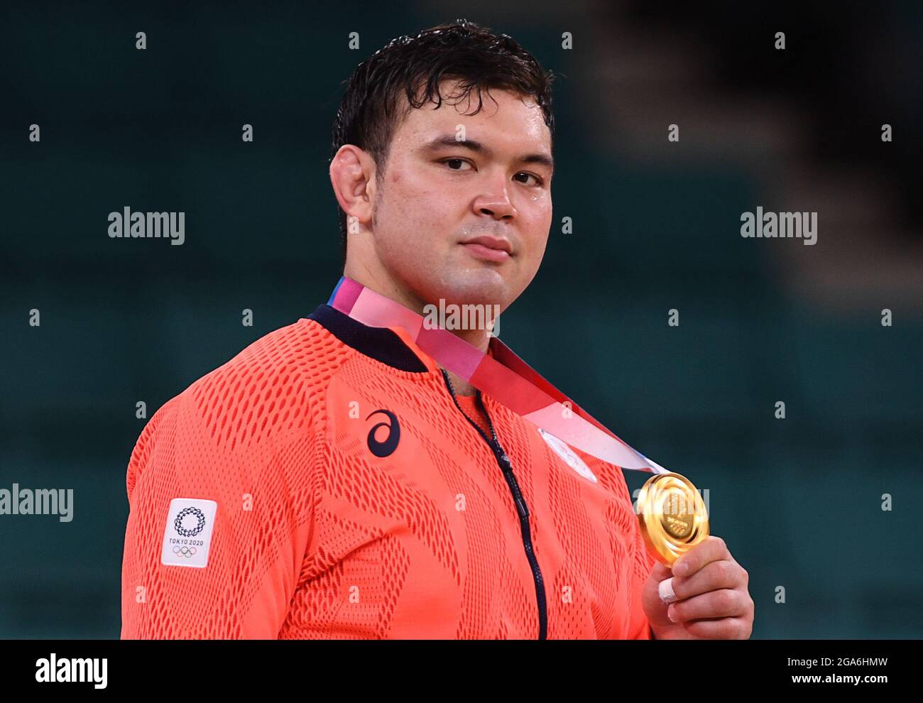 Tokyo 2020 Olympics - Judo - Men's 100kg - Medal Ceremony - Nippon Budokan - Tokyo, Japan - July 29, 2021. Gold medallist Aaron Wolf of Japan poses with his medal. REUTERS/Annegret Hilse Stock Photo
