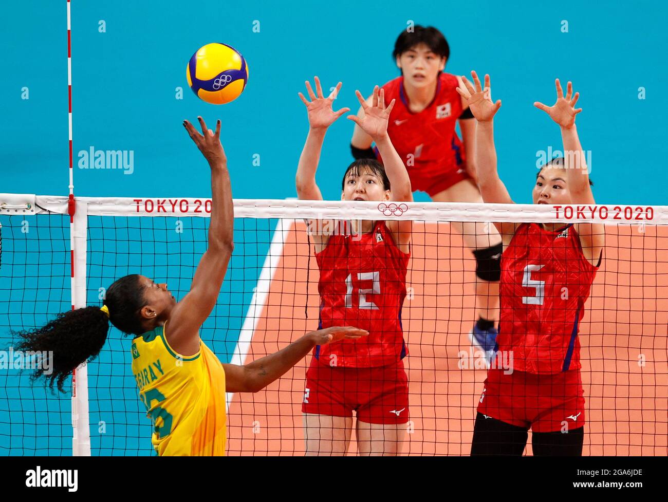 Tokyo Olympics Volleyball Women S Pool A Japan V Brazil Ariake Arena Tokyo Japan July 29 21 Fe Garay Of Brazil In Action With Aki Momii Of