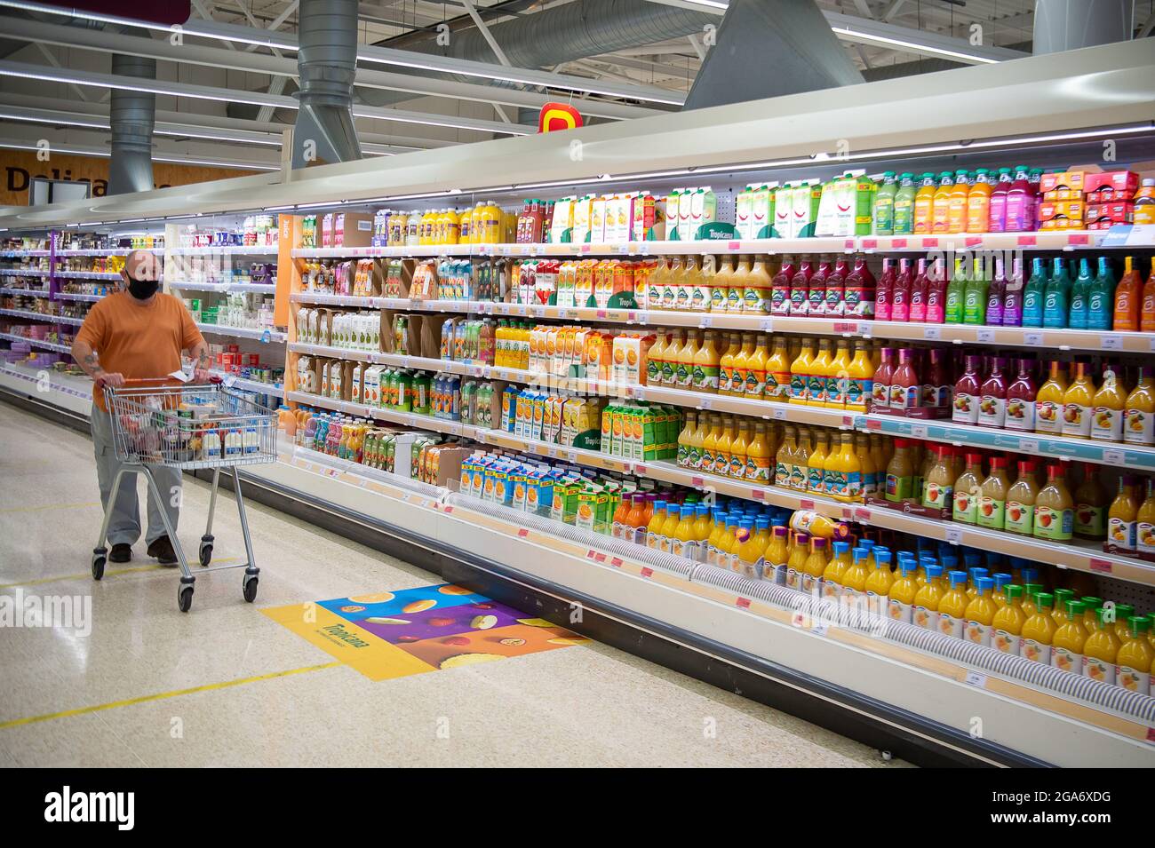 Taplow, Buckinghamshire, UK. 29th July, 2021. Sainsbury's Supermarket in Taplow was well stocked this morning. There are some supply chain issues in general with supermarkets due to HGV lorry driver shortages as well as supply chain production staff having to self isolate due to having been pinged by the Covid-19 NHS Track and Trace app. Credit: Maureen McLean/Alamy Live News Stock Photo