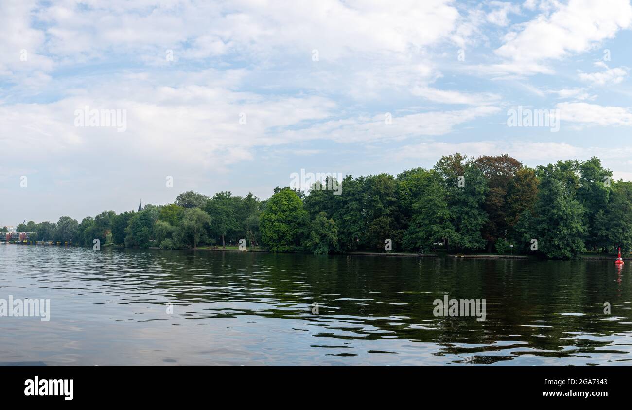 Large panorama photos of the city of Berlin in nature and high up in ...