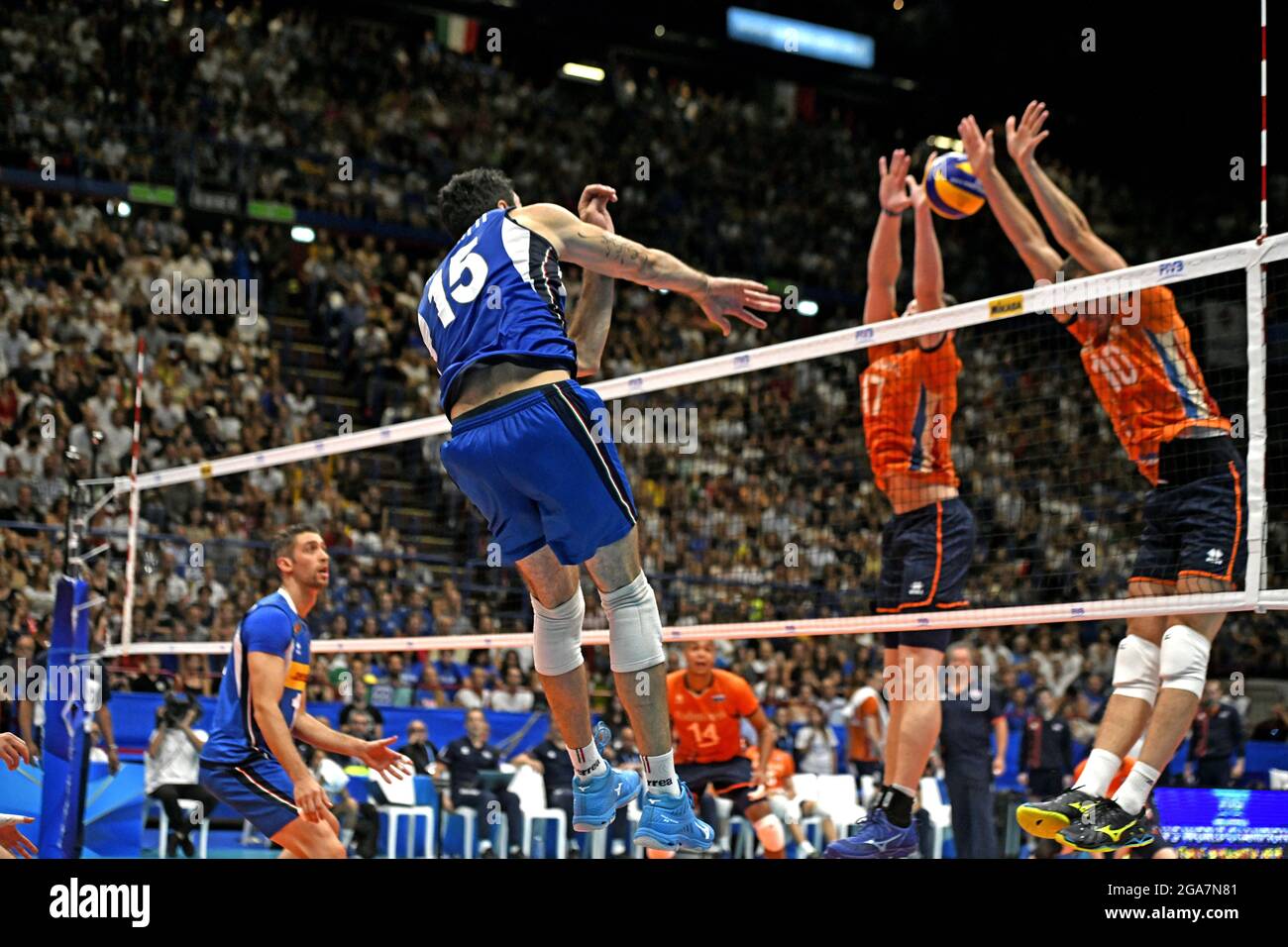 Male volleyball player jumping hires stock photography and images Alamy