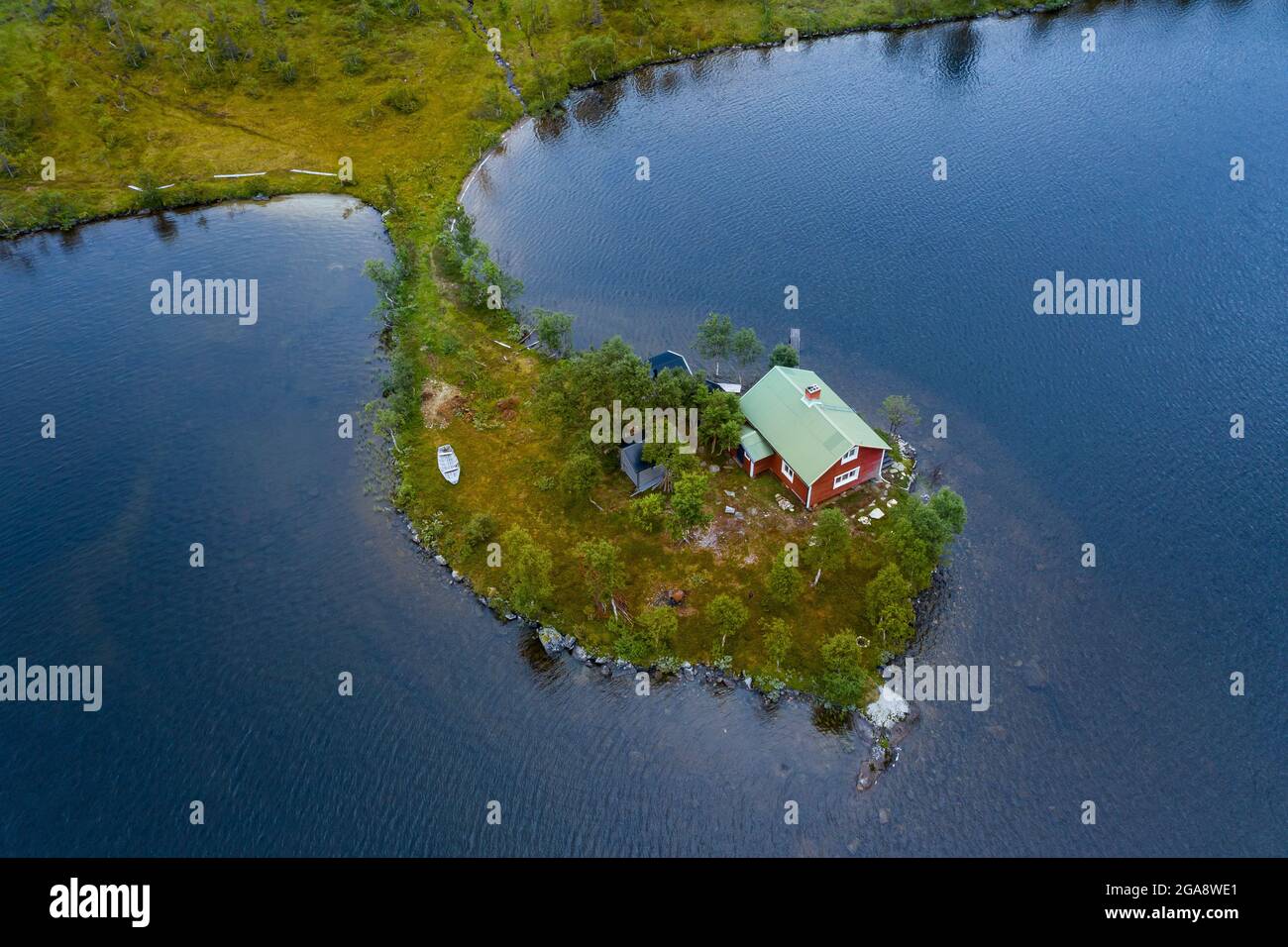 A house by lake Viksjon in the Ljungdal mountains (Swedish: Ljungdalsfjällen).  Photo: Helikopterfoto / TT / code 11488 Stock Photo