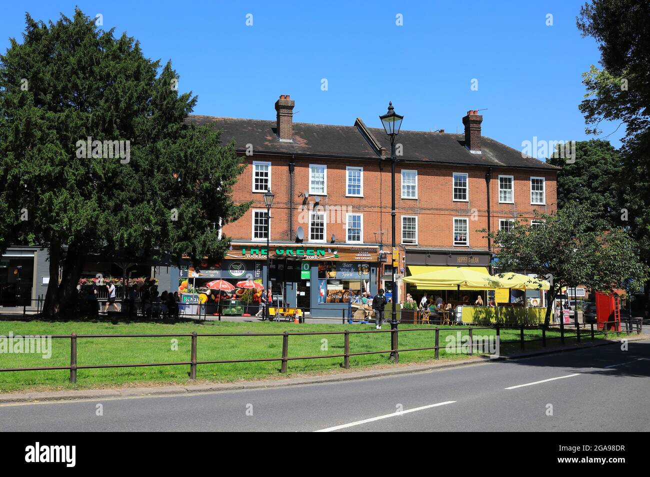 Properties around green hires stock photography and images Alamy