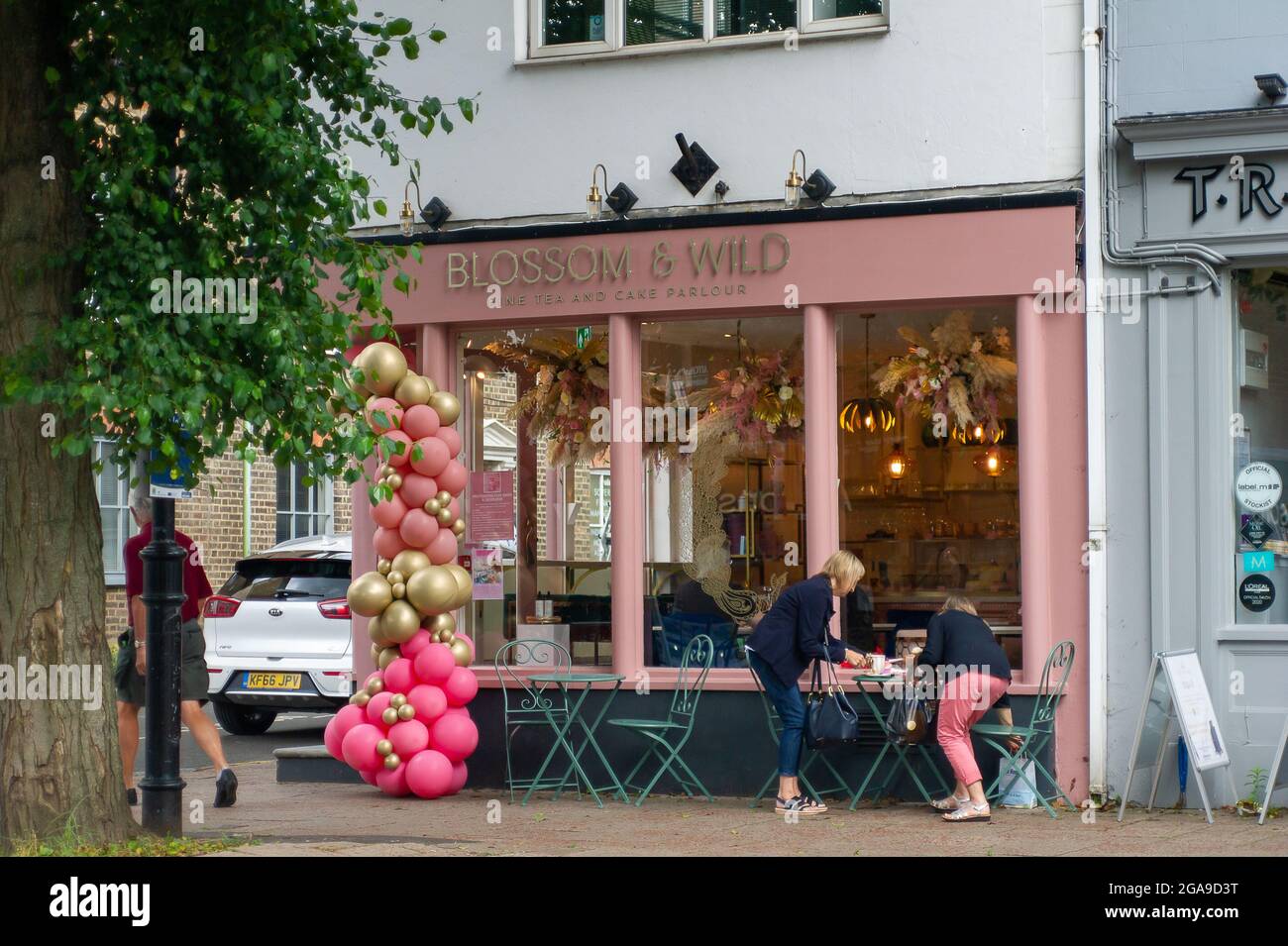 Berkhamsted, Hertfordshire, UK. 28th July, 2021. Shoppers in Berkhamsted High Street today on market day. Credit: Maureen McLean/Alamy Stock Photo