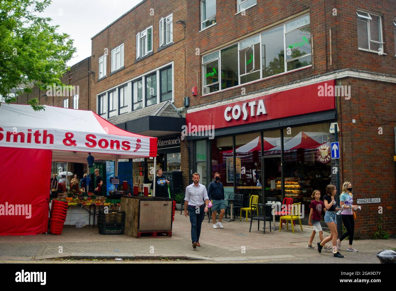 Berkhamsted, Hertfordshire, UK. 28th July, 2021. Shoppers in Berkhamsted High Street today on market day. Credit: Maureen McLean/Alamy Stock Photo