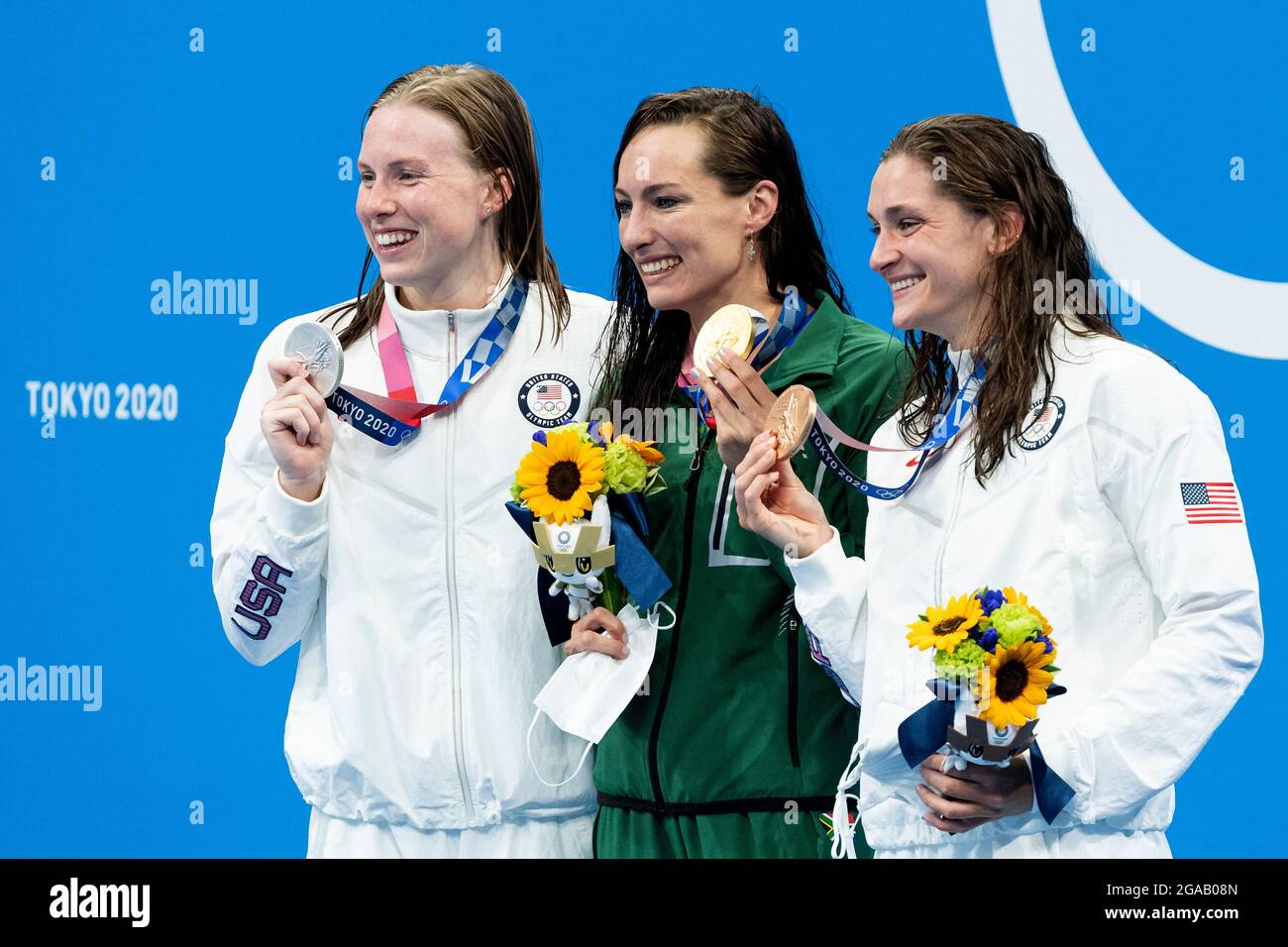 Tokyo, Japan. 30th July, 2021. TOKYO, JAPAN - JULY 30: Lilly King of United States, silver, Tatjana Schoenmaker of Republic of South Africa, gold, and Annie Lazor of United States, bronze, show the medals after competing in the women 200m Breaststroke final during the Tokyo 2020 Olympic Games at the Tokyo Aquatics Centre on July 30, 2021 in Tokyo, Japan (Photo by Giorgio Scala/Insidefoto/Deepbluemedia) Credit: insidefoto srl/Alamy Live News Stock Photo