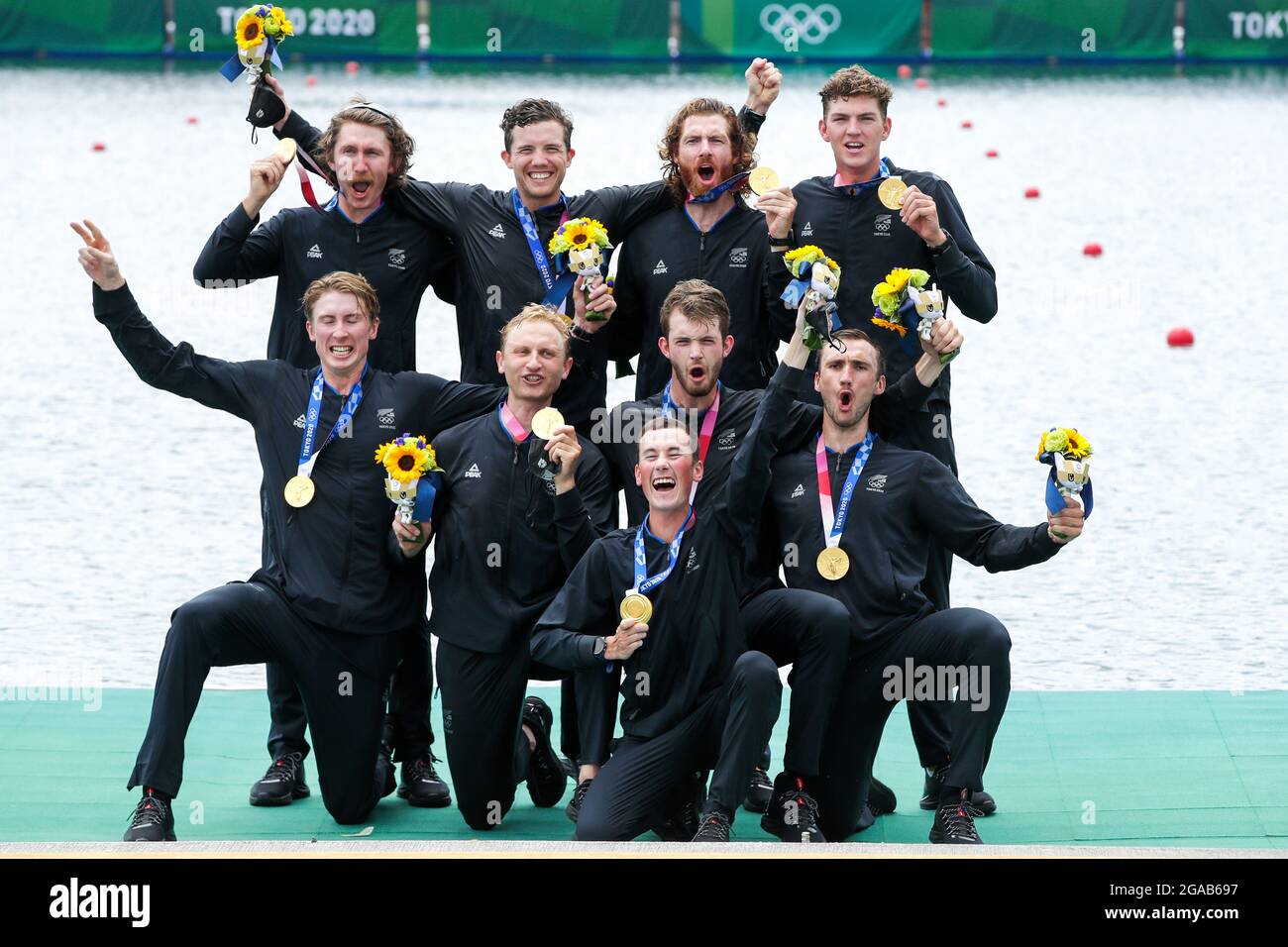 Mens 8 rower tom murray of new zealand hi-res stock photography and ...