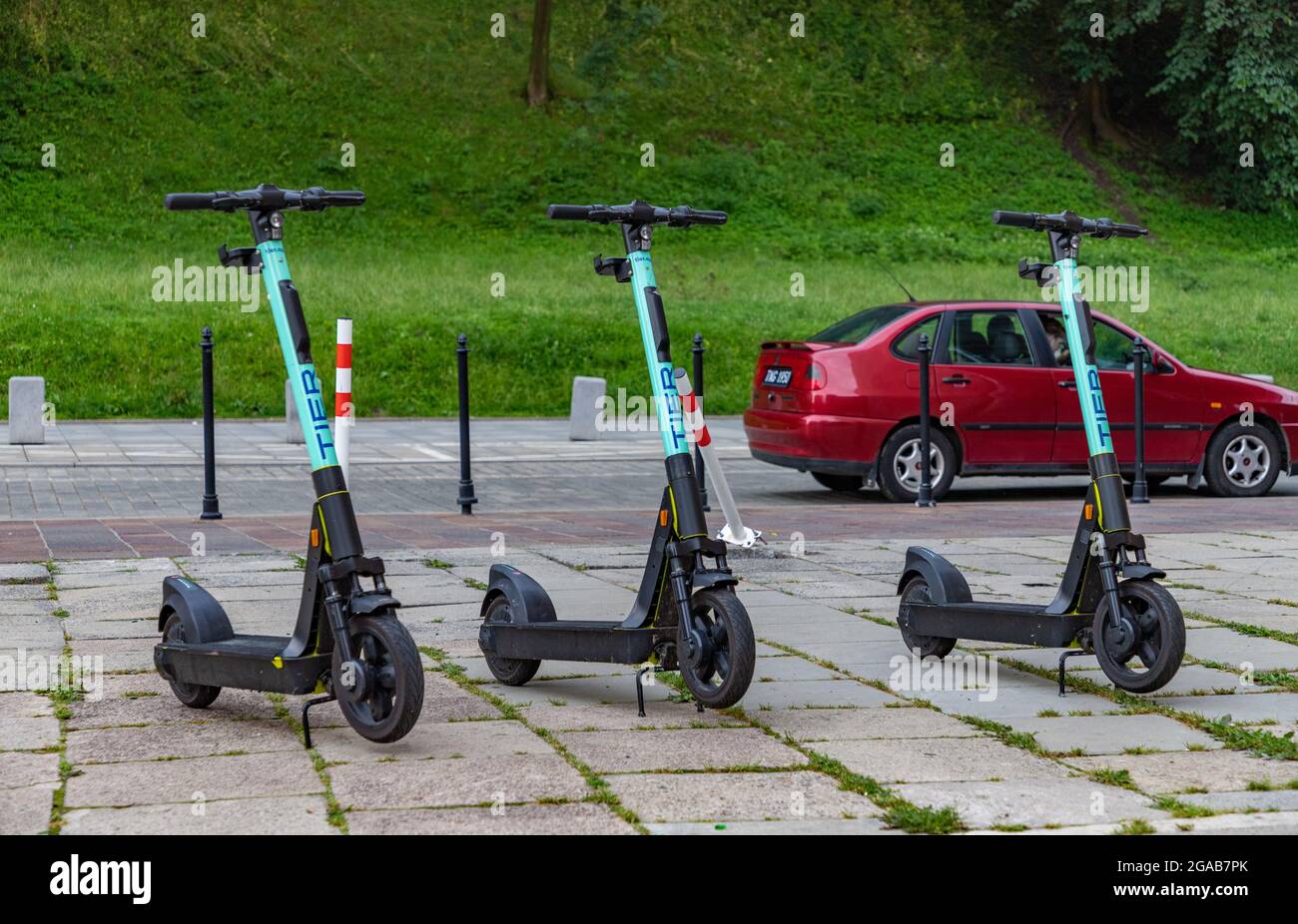 Page 2 - Tier Scooters High Resolution Stock Photography and Images - Alamy