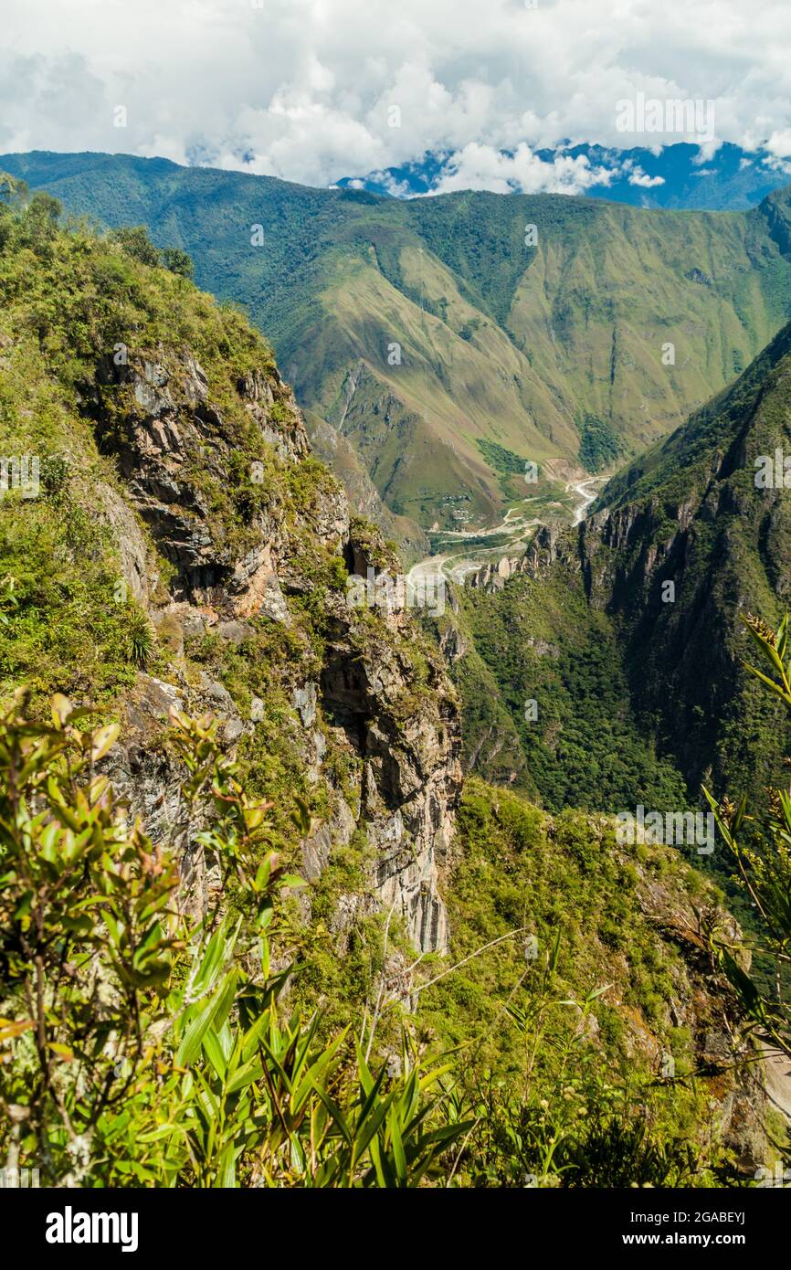 Rocky mountains near Machu Picchu ruins, Peru Stock Photo - Alamy