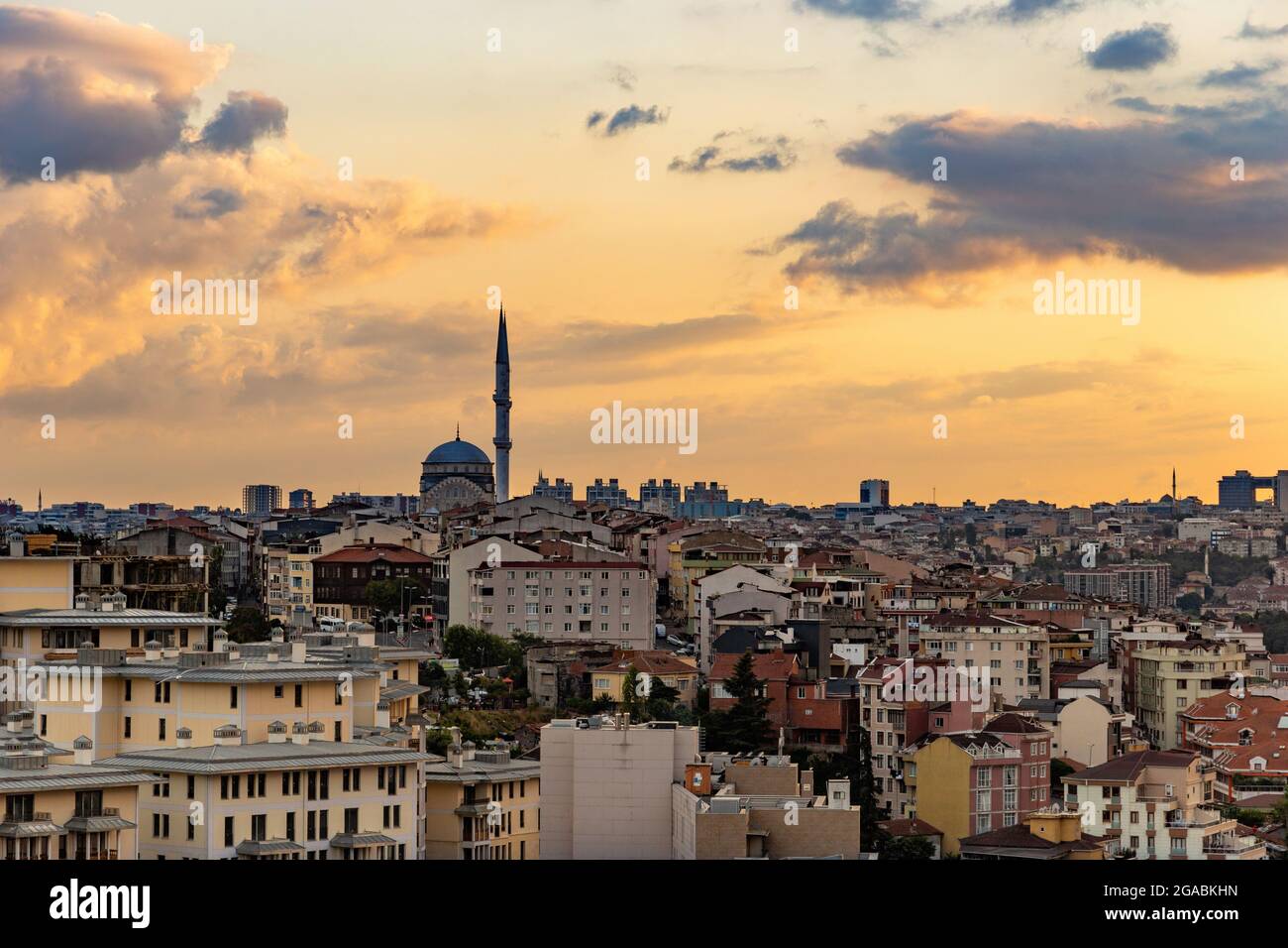 Beyoglu district in Istanbul. Residential buildings Stock Photo - Alamy