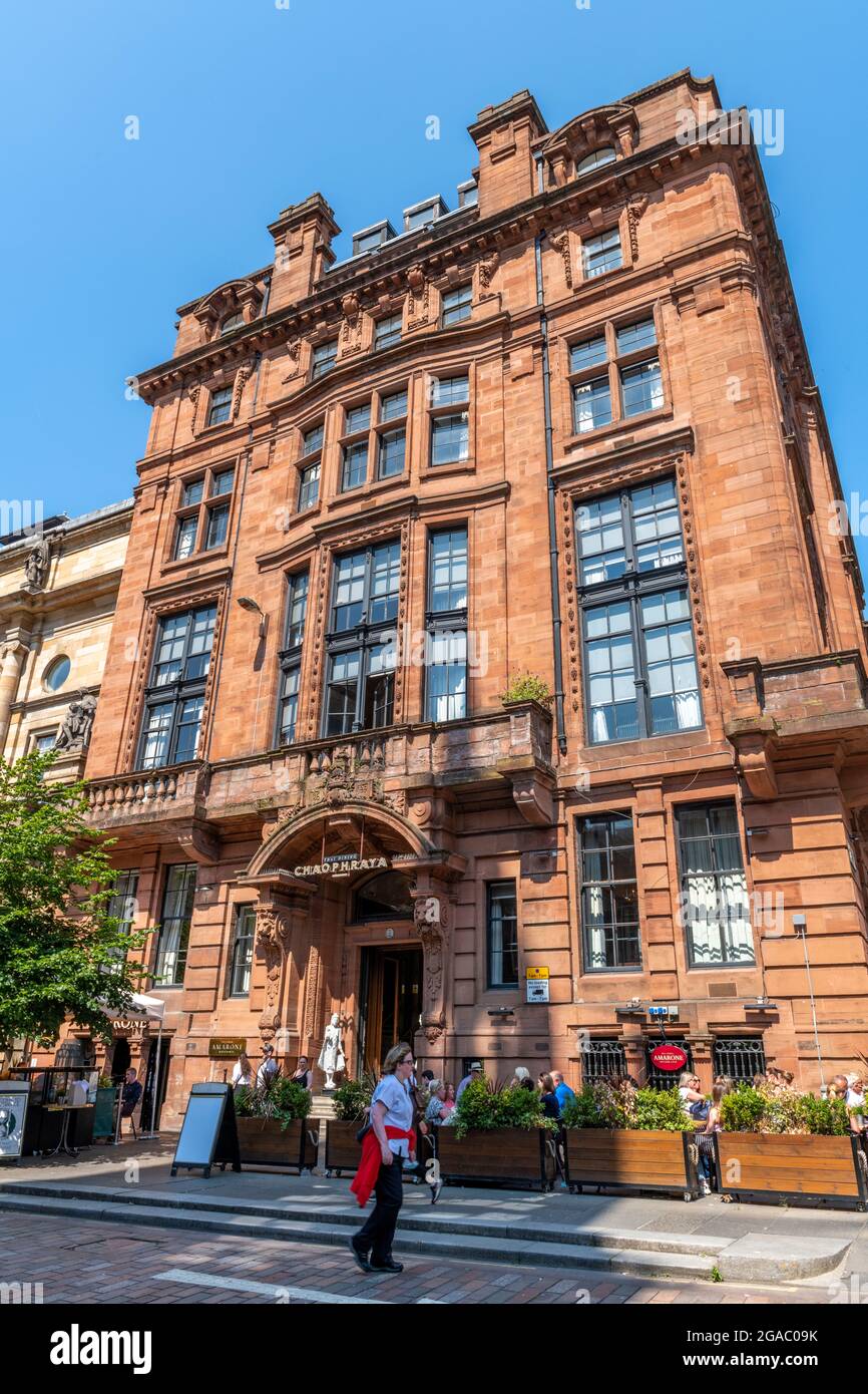 large and imposing old glasgow mechants house in the city centre now used as a cafeteria or restaurant. Old victorian scottish architecture. Stock Photo