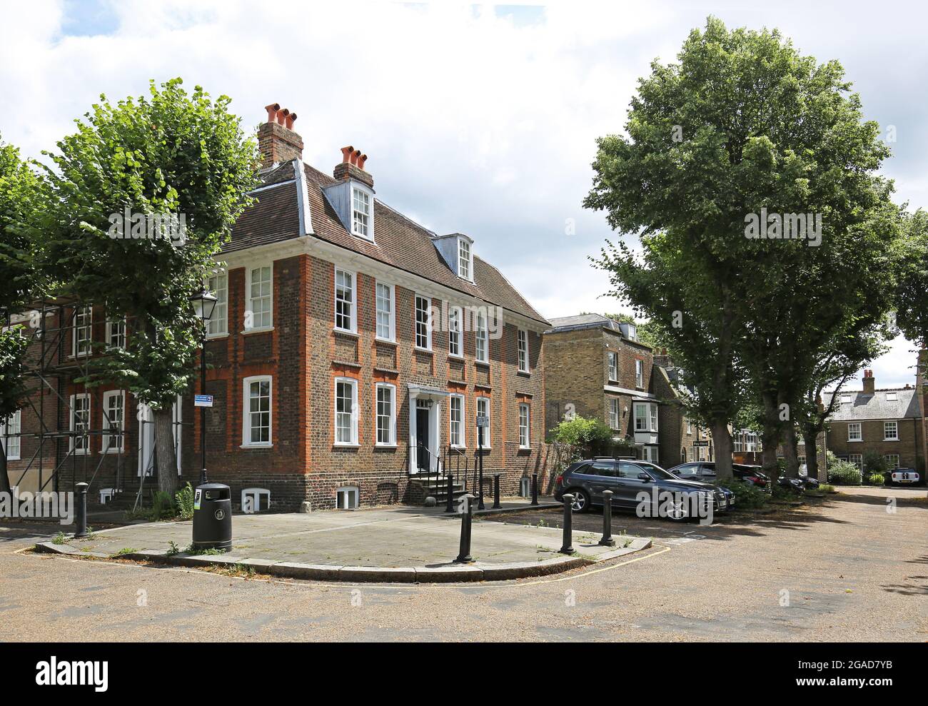 The Butts Estate, Brentford, West London, UK. An area of elegant, Grade II listed, 18th Century houses. Stock Photo
