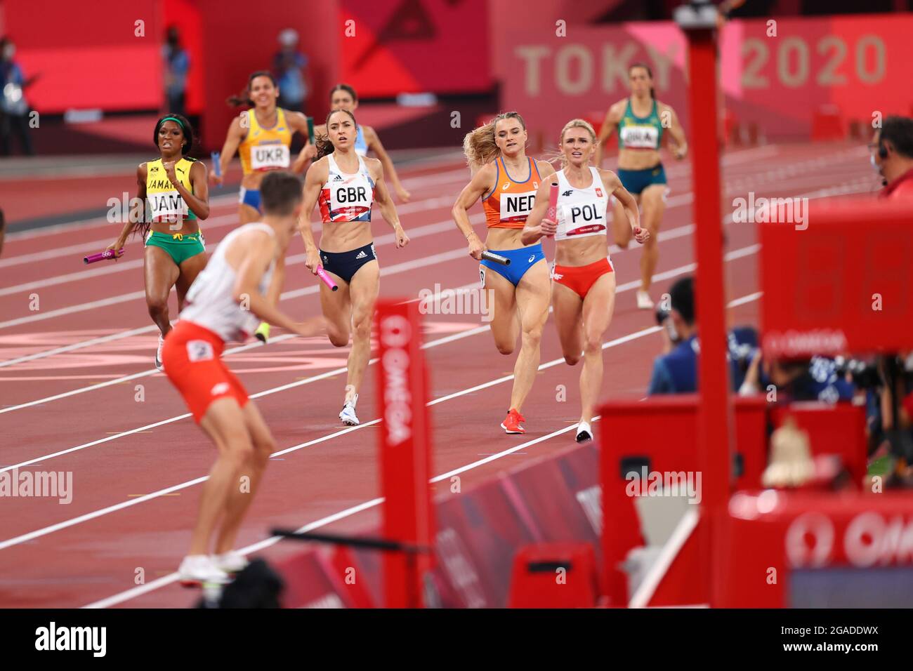 4x400m mixed relay hi-res stock photography and images - Alamy