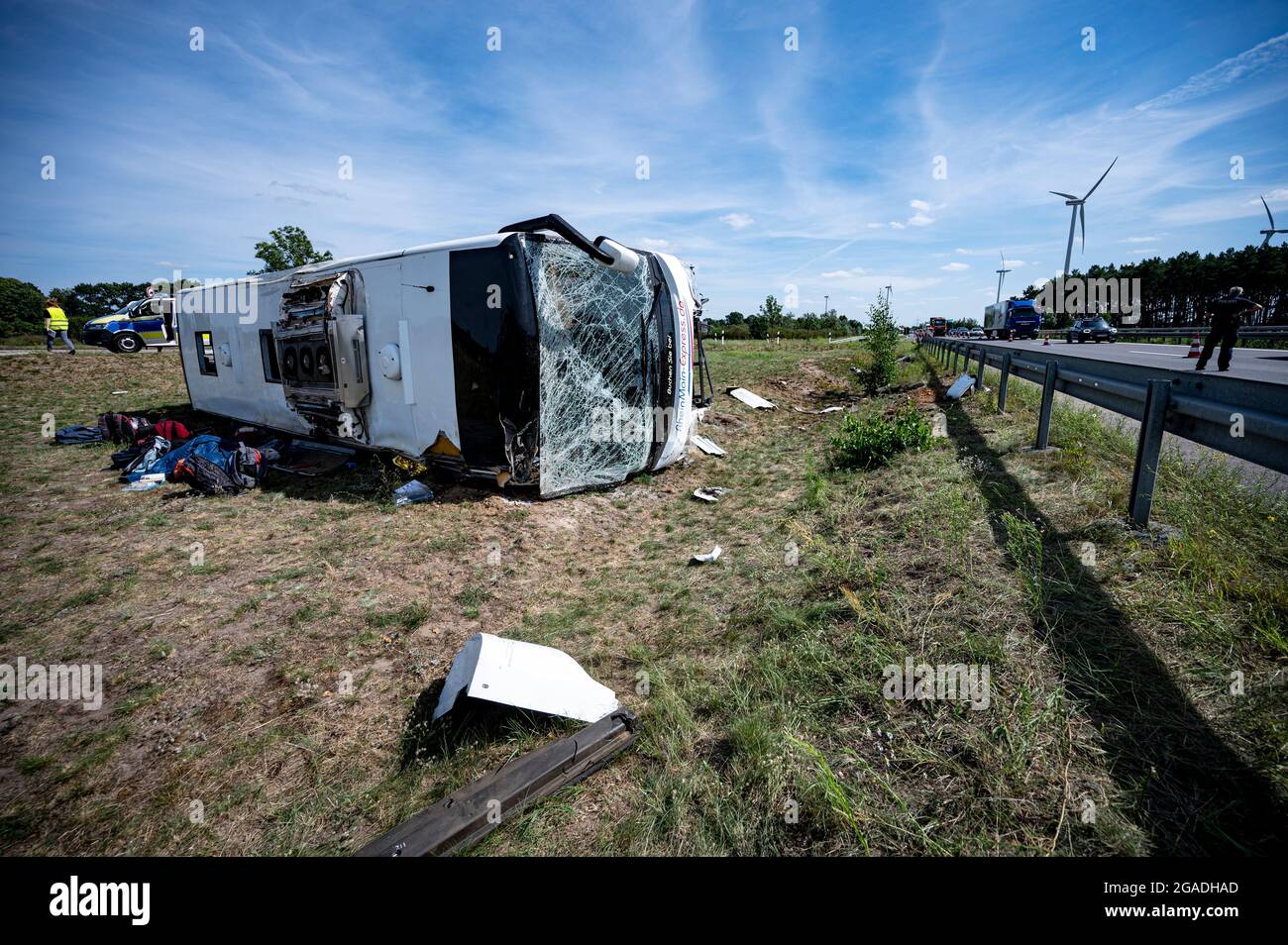 Crashed Bus Hi-res Stock Photography And Images - Alamy