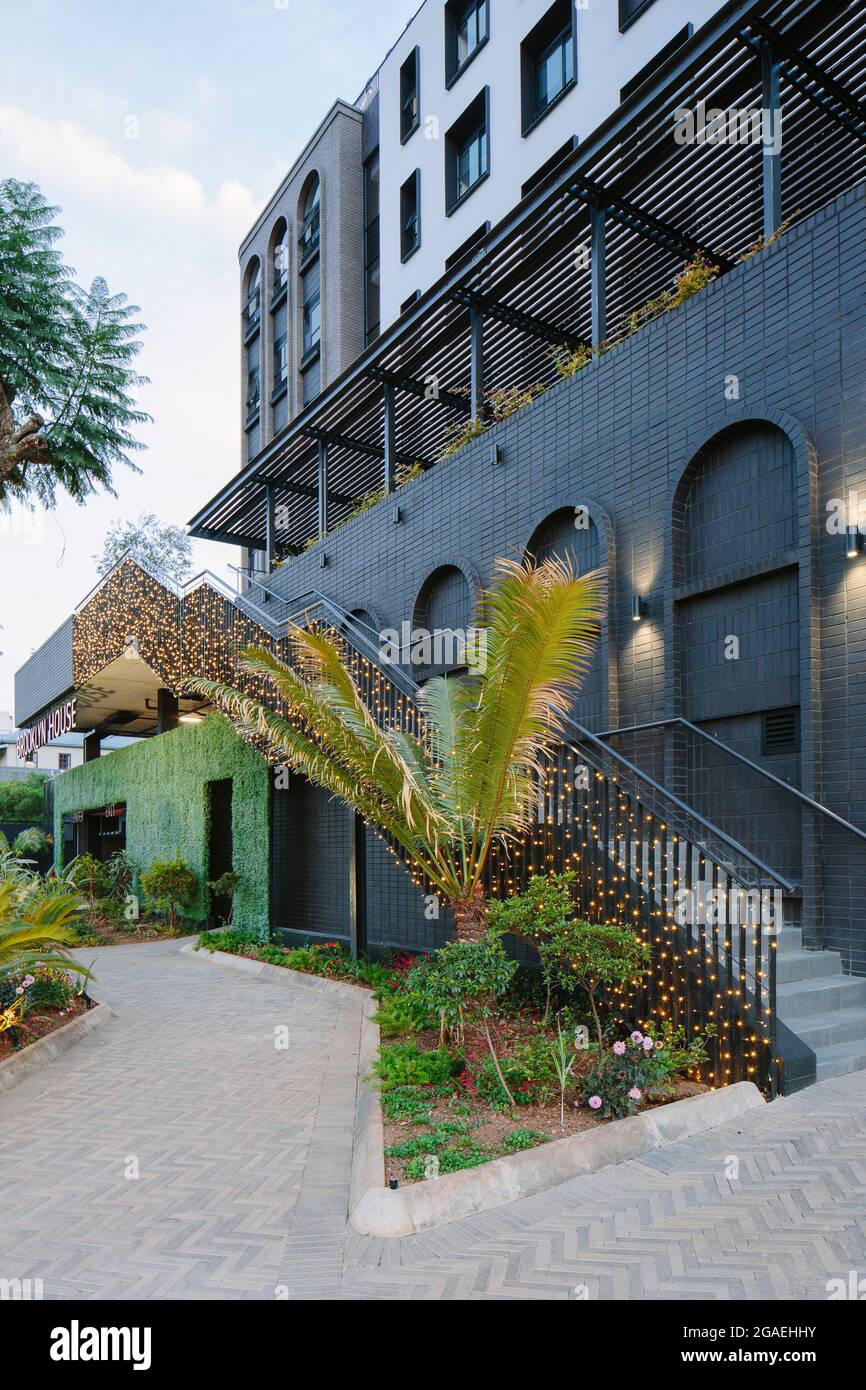 Public realm interface with landscaping and pedestrian access to the