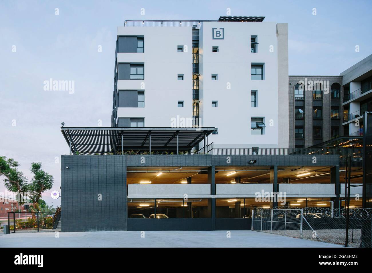 West facade. Brooklyn House, Pretoria, South Africa. Architect