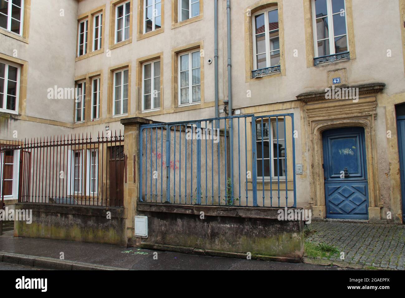 ancient houses in metz in lorraine (france Stock Photo Alamy