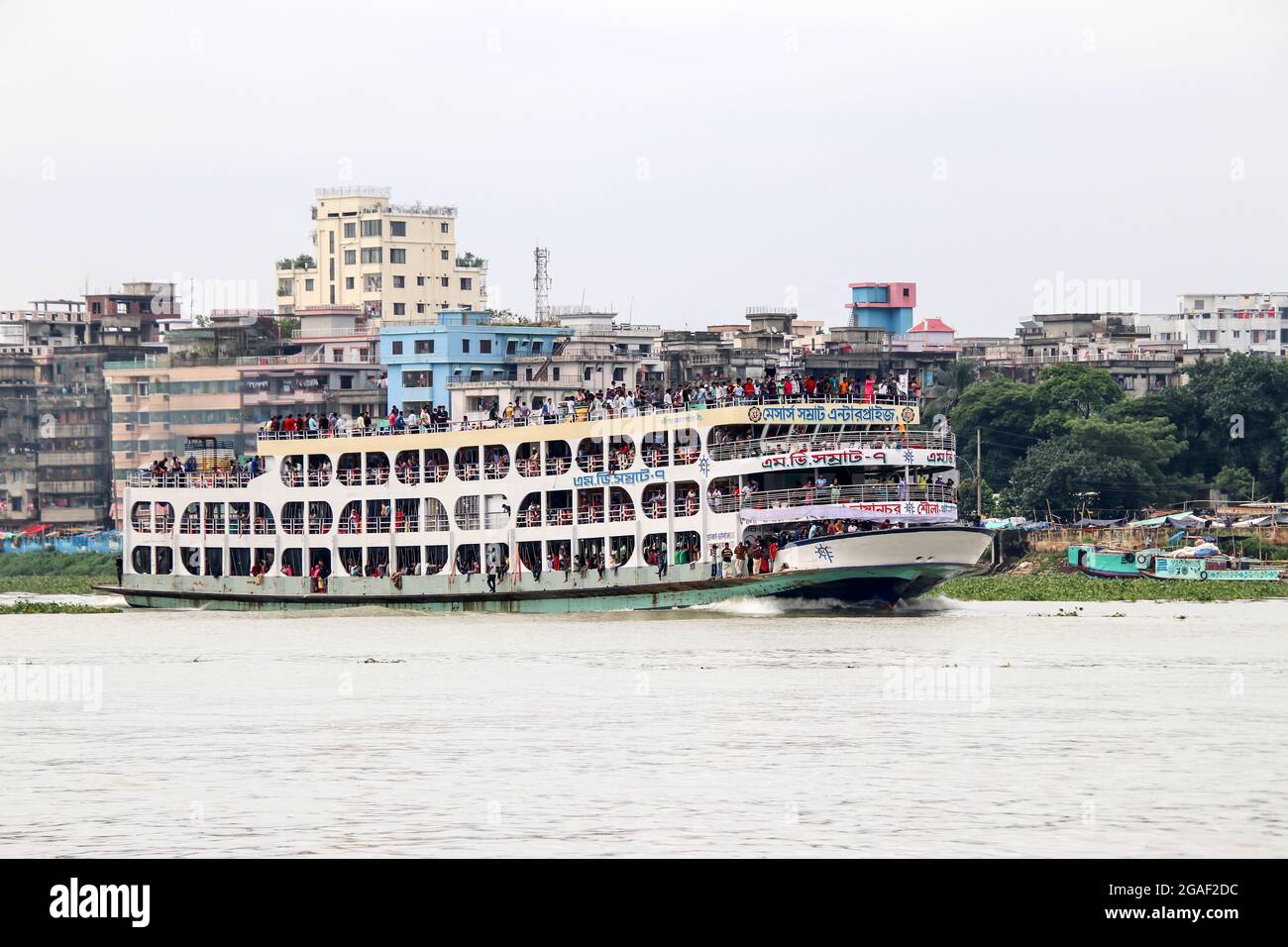 Dhaka, Bangladesh : People returning to their village by overcrowded passenger ferry on the occasion of Eid al-Adha Stock Photo