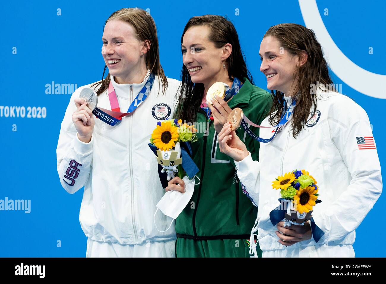 Tokyo, Japan. 30th July, 2021. TOKYO, JAPAN - JULY 30: Lilly King of United States, silver,  Tatjana Schoenmaker of Republic of South Africa, gold, and Annie Lazor of United States, bronze, show the medals after competing in the women 200m Breaststroke final during the Tokyo 2020 Olympic Games at the Tokyo Aquatics Centre on July 30, 2021 in Tokyo, Japan (Photo by Giorgio Scala/Orange Pictures) Credit: Orange Pics BV/Alamy Live News Stock Photo