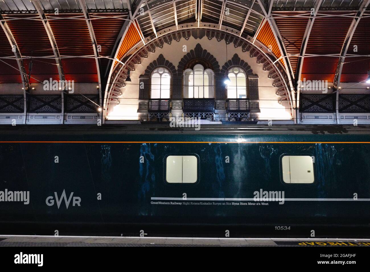 Night Riviera sleeper train (London to Penzance, Cornwall), Great Western Railway, Paddington station, England, UK, July 2021 Stock Photo