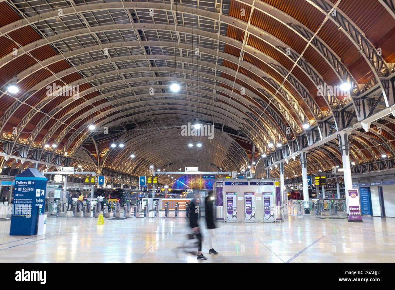 Inside Paddington station, wrought iron roof, London, England, UK, July 2021 Stock Photo