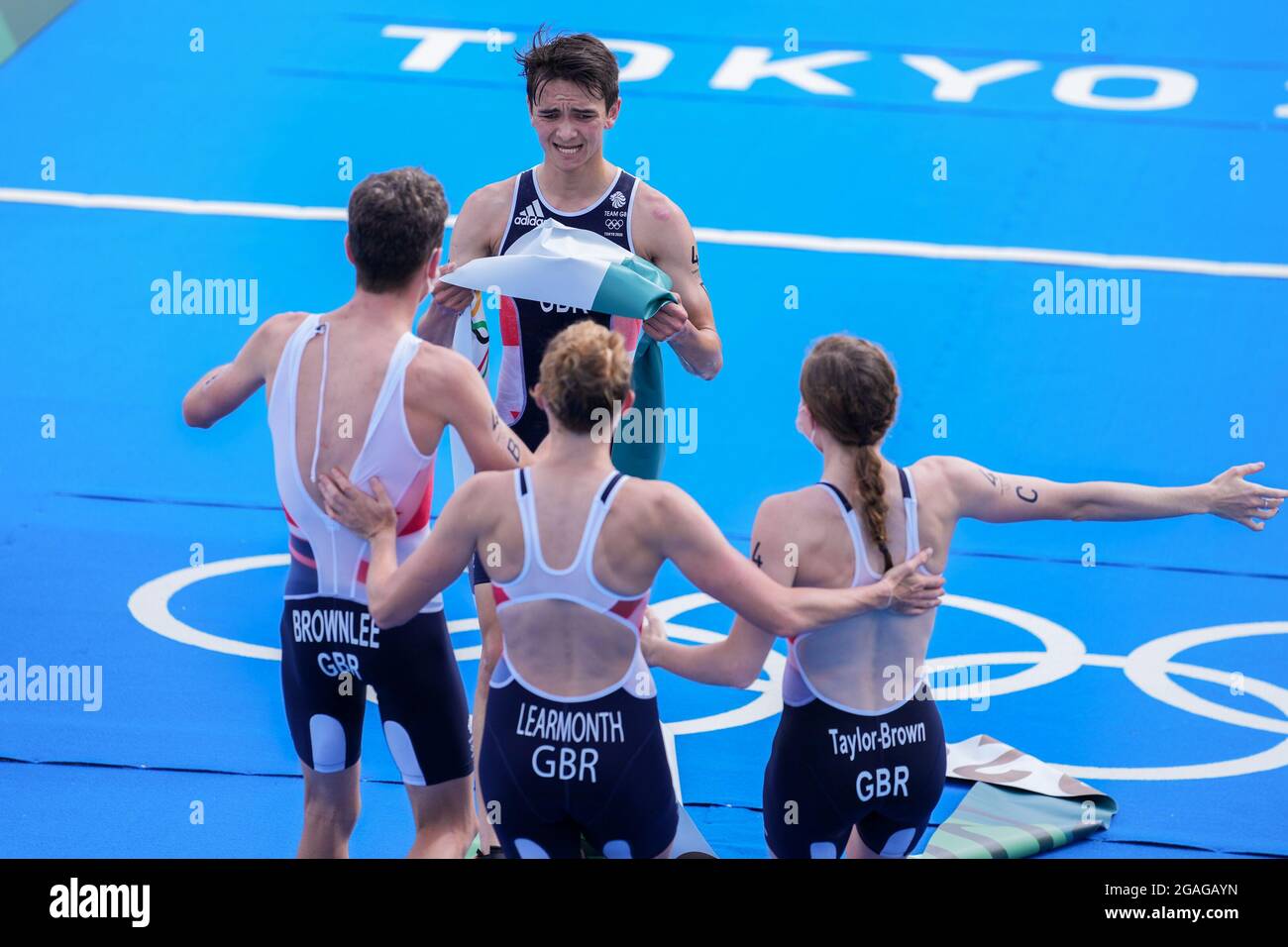 Tokyo, Japan. 31st July, 2021. TOKYO, JAPAN - JULY 31: Alex Yee of Great Britain celebrating the win with Jonathan Brownlee of Great Britain, Jessica Learmonth of Great Britain and Georgia Taylor Brown of Great Britain competing on Mixed Relay during the Tokyo 2020 Olympic Games at the Odaiba Marine Park on July 31, 2021 in Tokyo, Japan (Photo by Yannick Verhoeven/Orange Pictures) Credit: Orange Pics BV/Alamy Live News Stock Photo