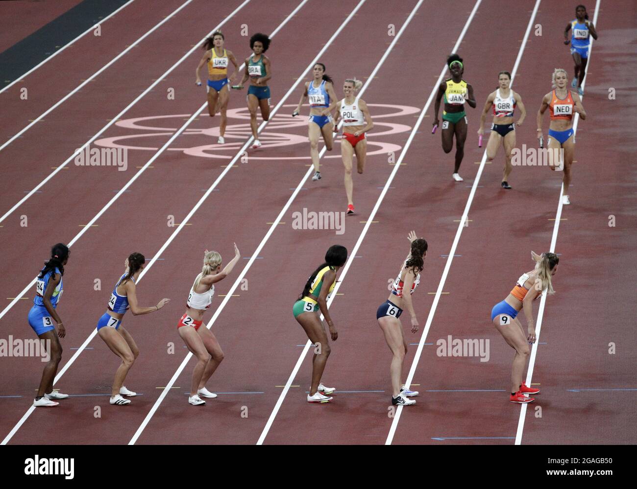 Handoff hires stock photography and images Alamy