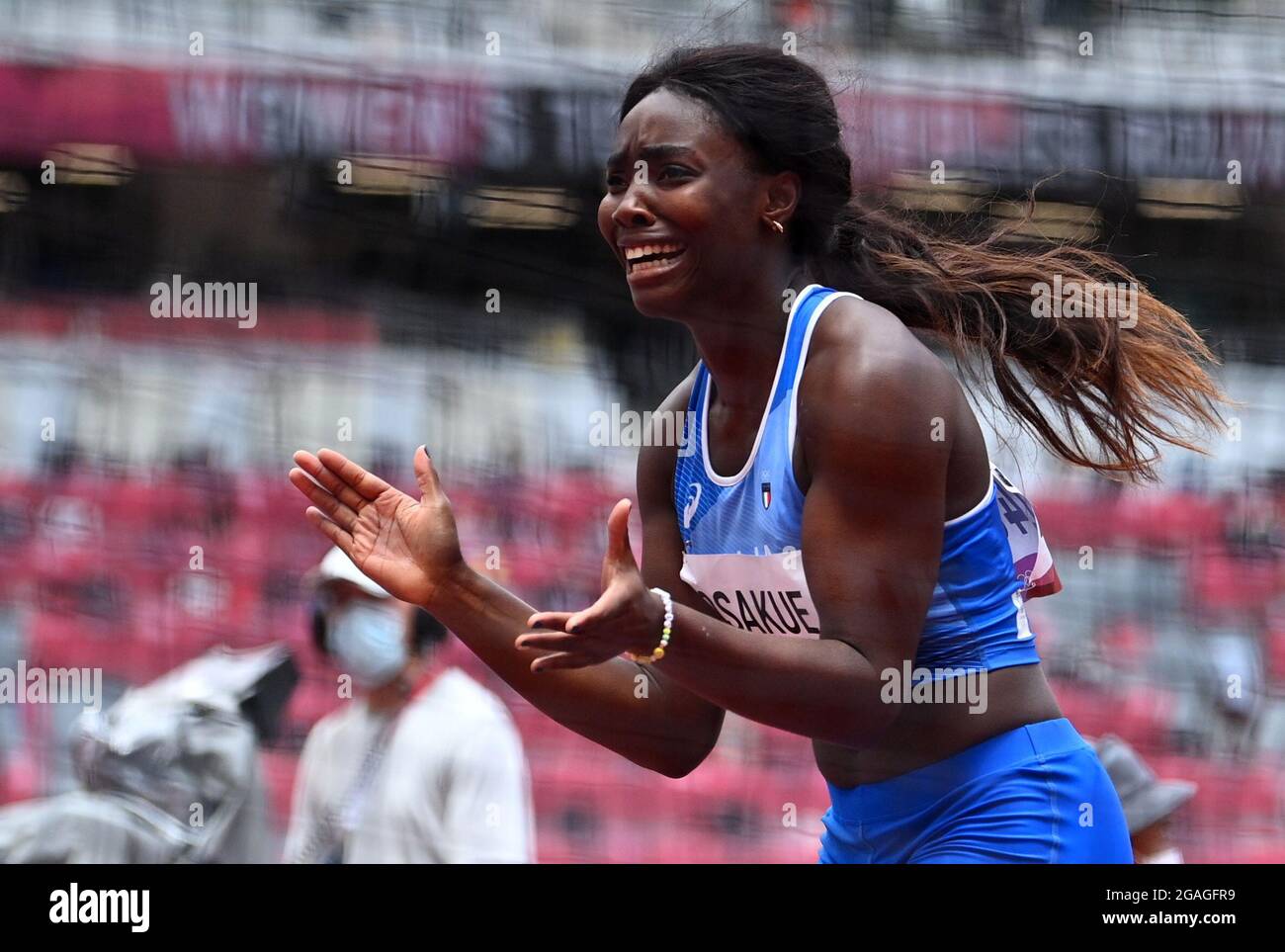 2021 daisy hires stock photography and images Alamy