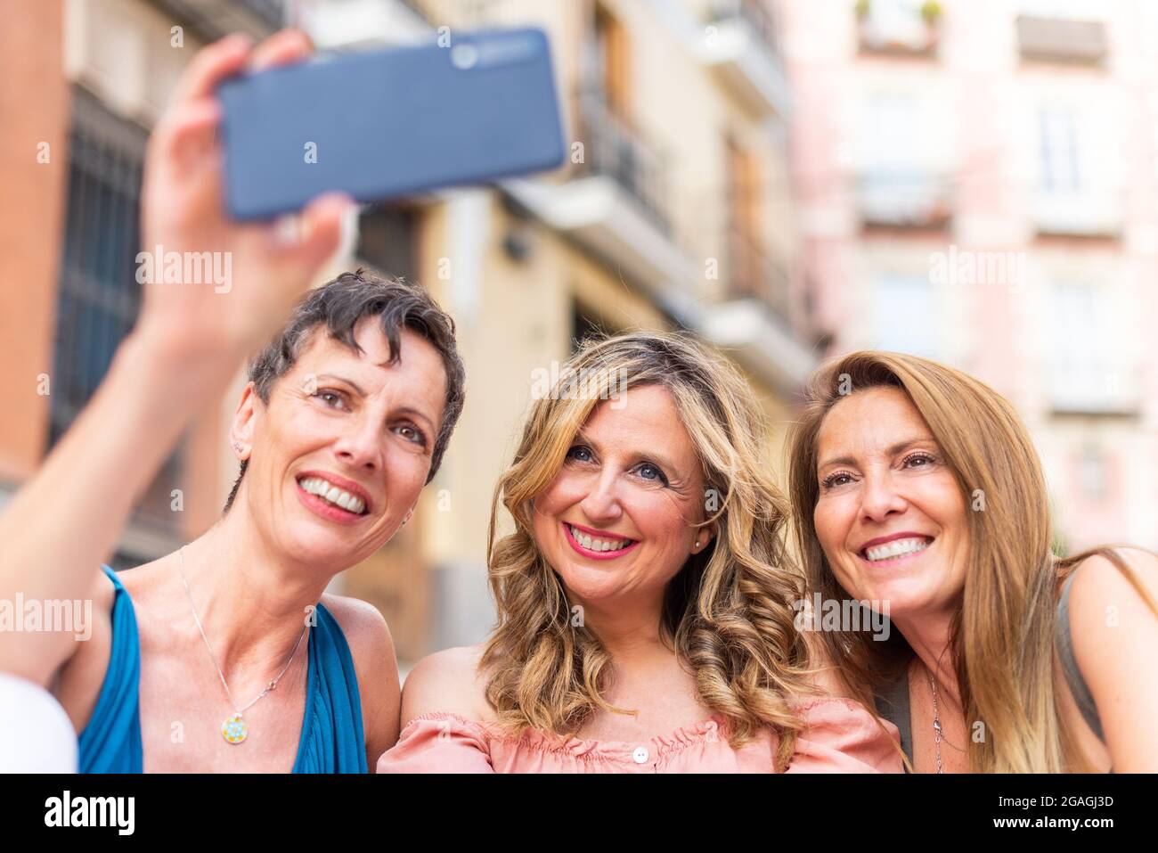 Mature female friends hi-res stock photography and images - Alamy