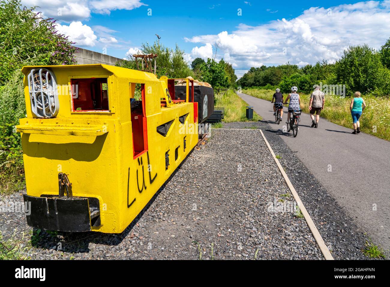 The König-Ludwig-Trasse in Recklinghausen, bicycle and footpath on a former railroad line between Castrop-Rauxel and Recklinghausen, which connected t Stock Photo