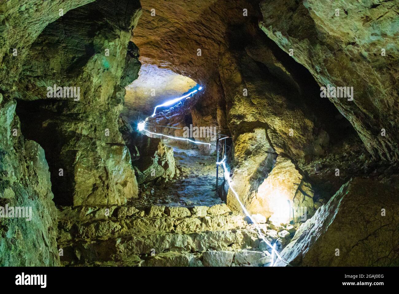 Bacho kiro cave hi-res stock photography and images - Alamy