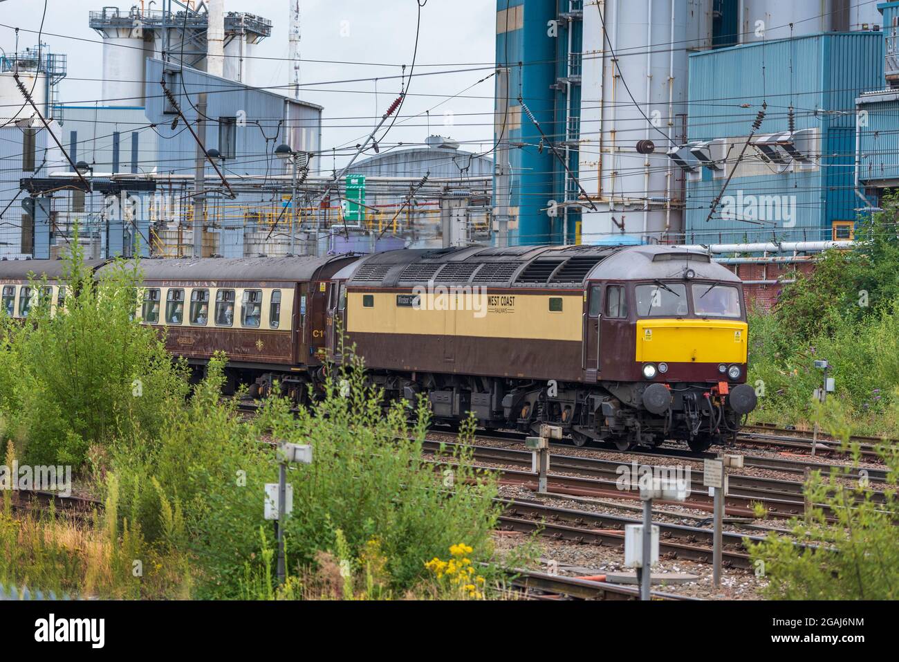 Class 47 diesel locomotive Windsor Castle at Warrington Bank Quay station. Stock Photo